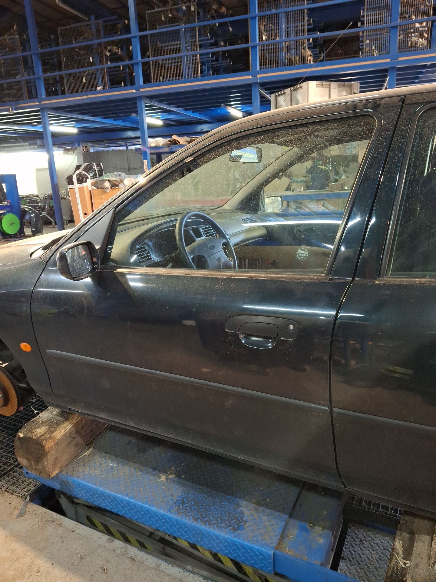 PUERTA DELANTERA IZQUIERDA FORD MONDEO 