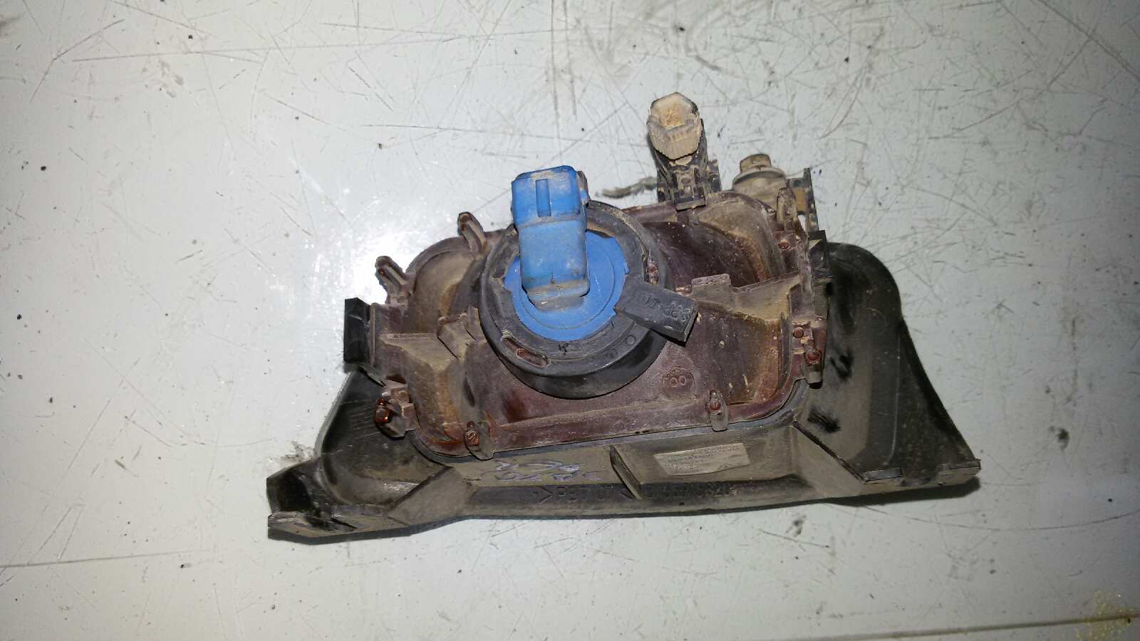 FARO DERECHO CITROEN SAXO VJZ