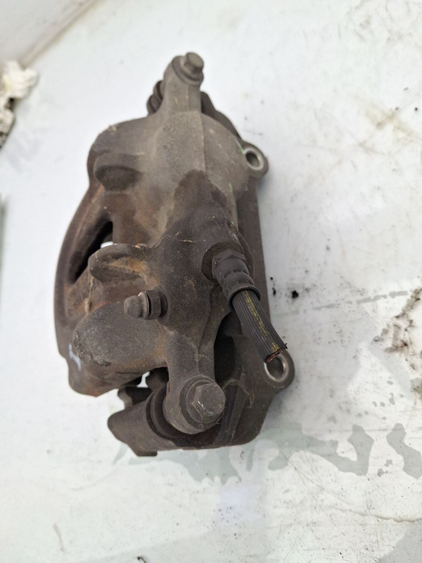 PINZA FRENO DELANTERA IZQUIERDA RENAULT TRAFIC 