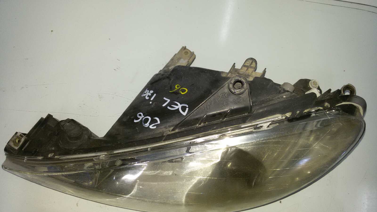 FARO IZQUIERDO PEUGEOT 206 D-8HX