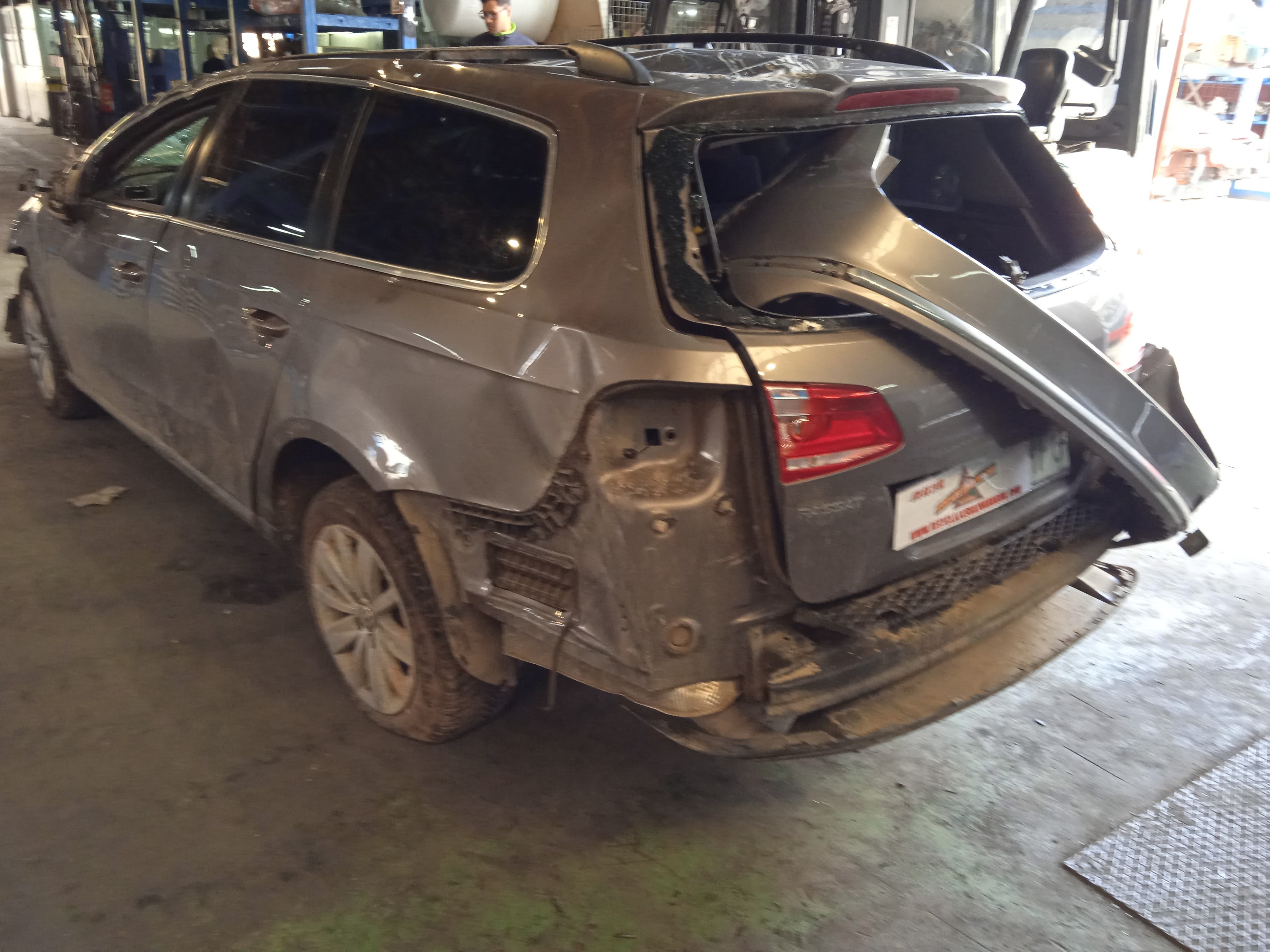 CERRADURA MALETERO / PORTON VOLKSWAGEN PASSAT 