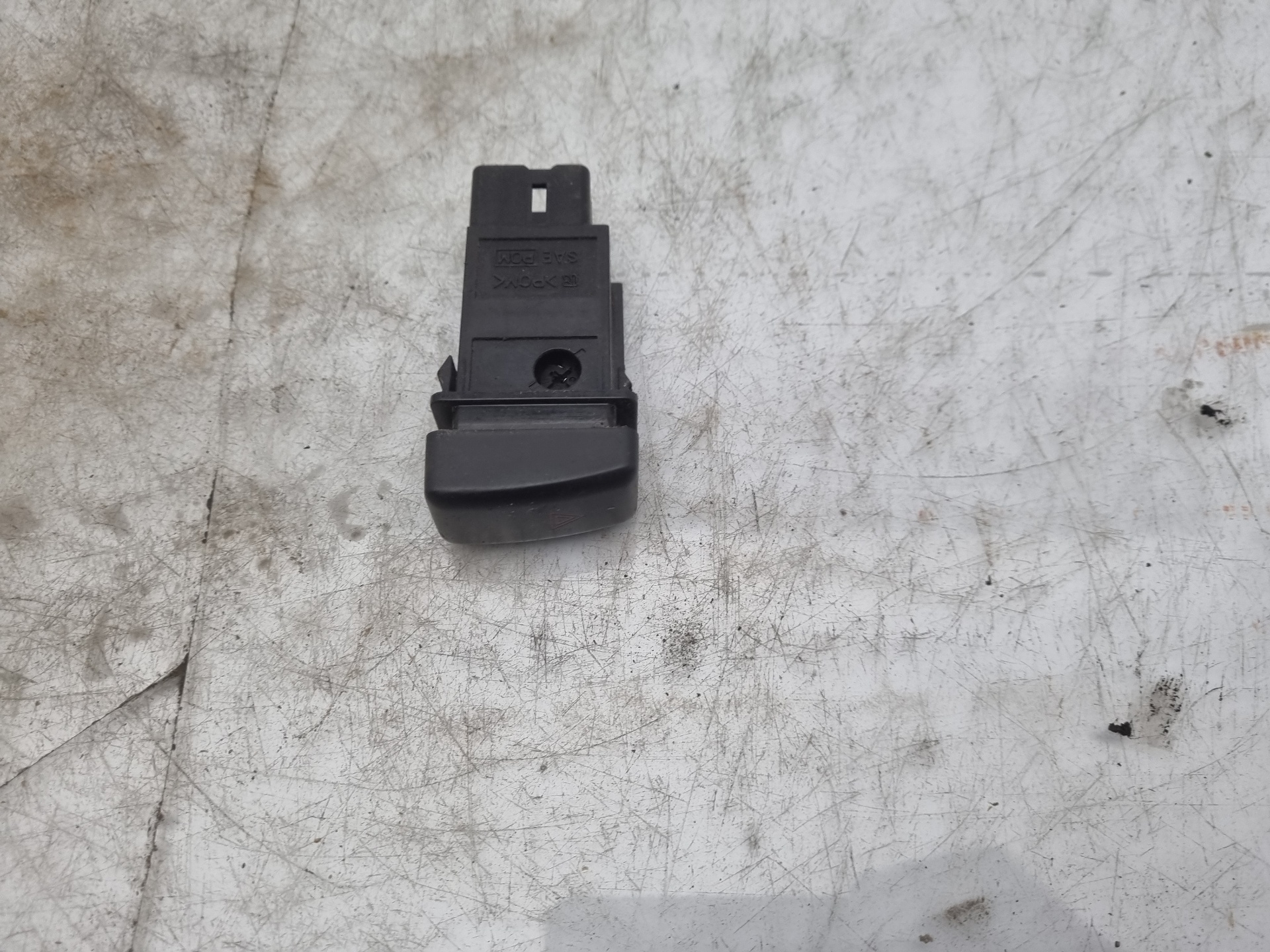 WARNING ISUZU TROOPER 4JX1