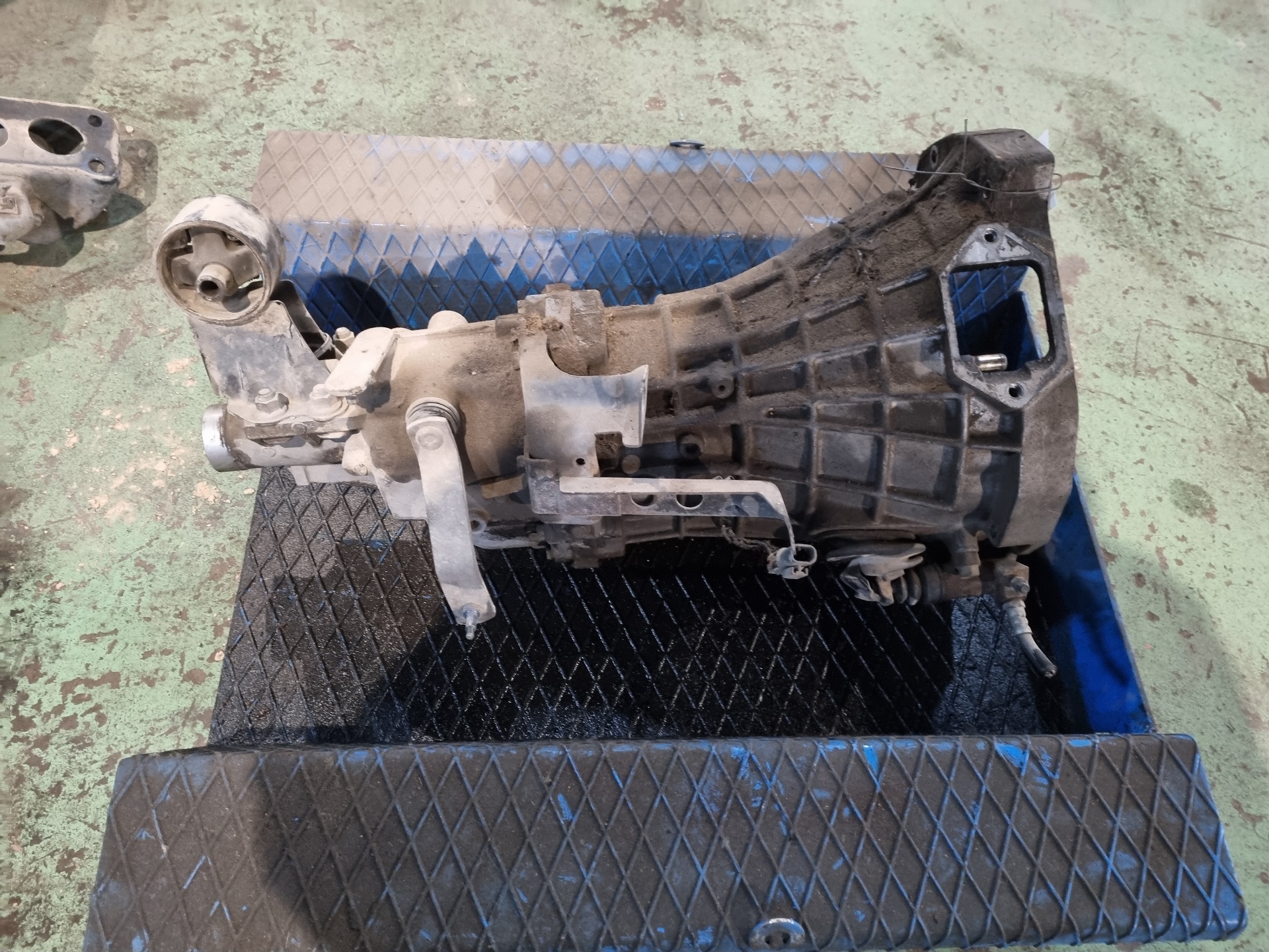 CAJA CAMBIOS NISSAN SERENA GA16DE