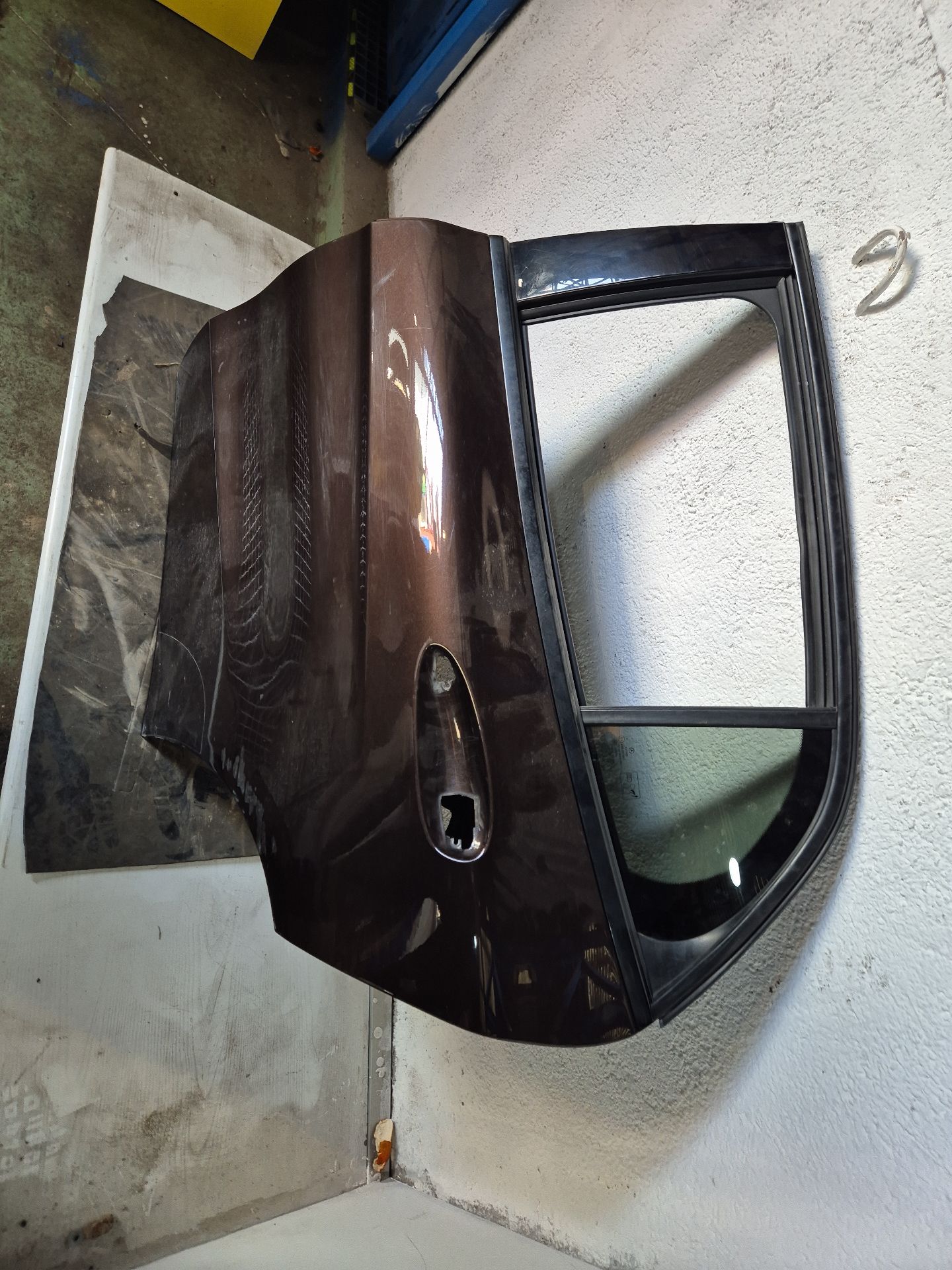 PUERTA TRASERA IZQUIERDA MERCEDES-BENZ CLASE GLA 