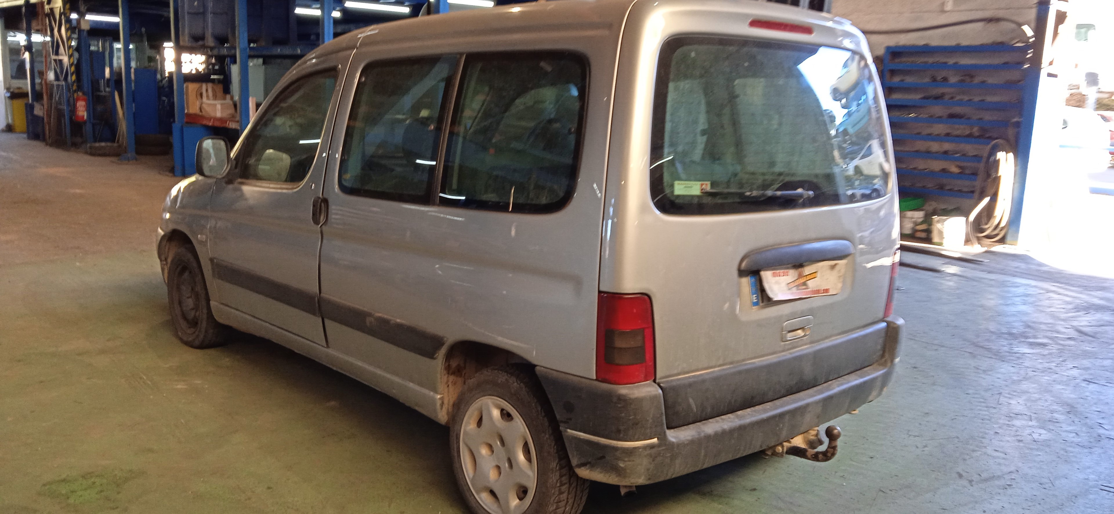 PILOTO DELANTERO DERECHO PEUGEOT PARTNER WJZ