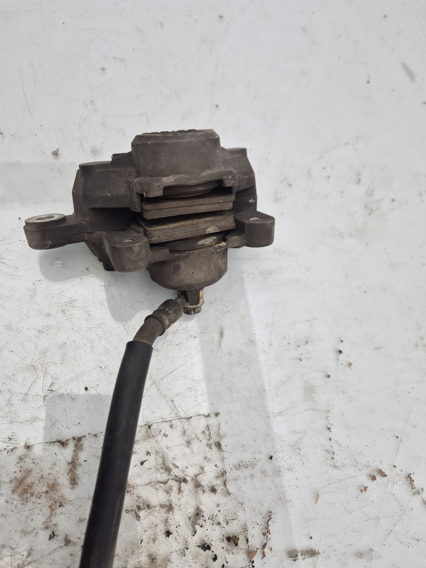 PINZA FRENO TRASERA DERECHA SUZUKI GSX 