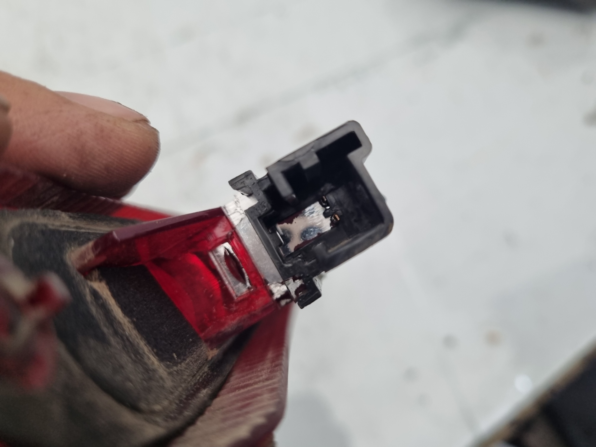 LUZ CENTRAL DE FRENO FORD FOCUS HHDA