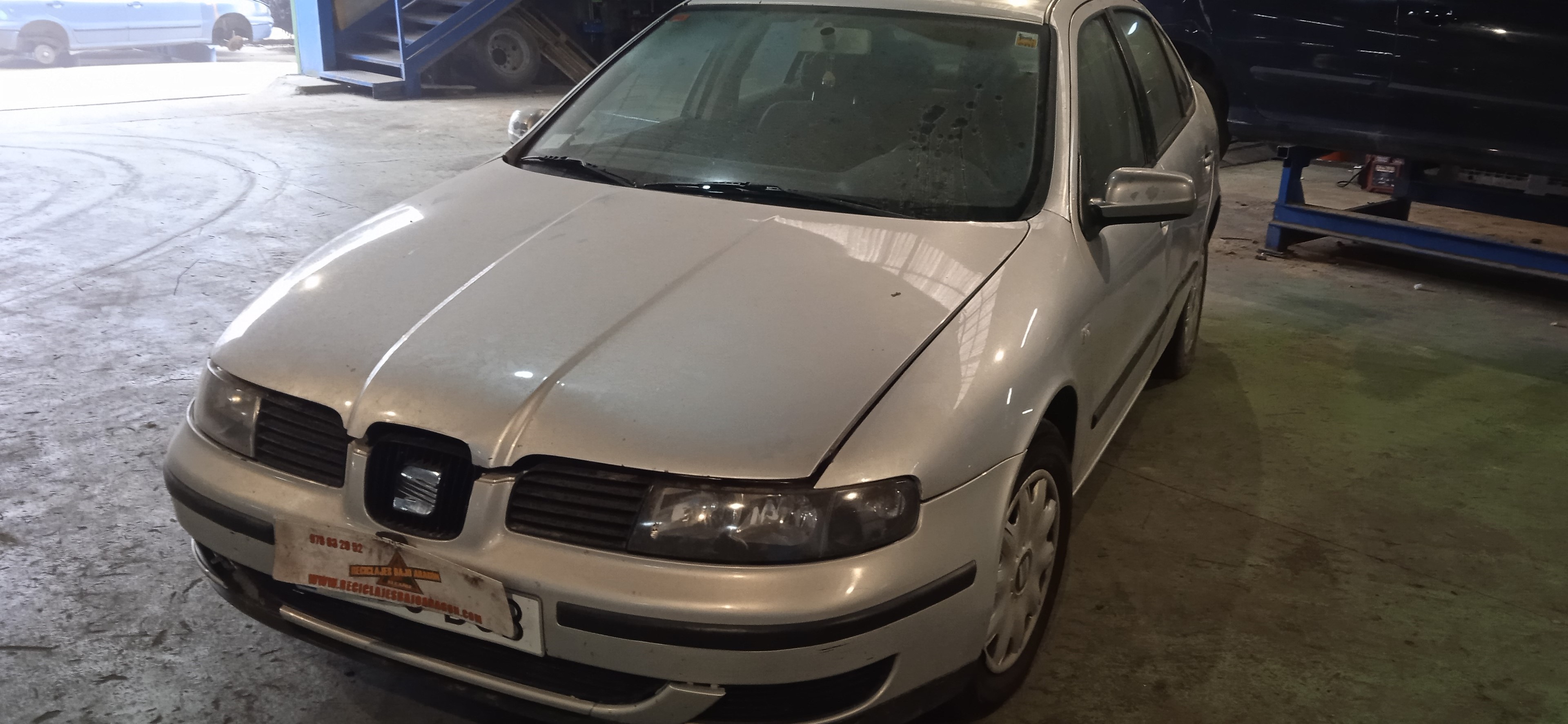 CERRADURA PUERTA DELANTERA DERECHA SEAT TOLEDO ALH