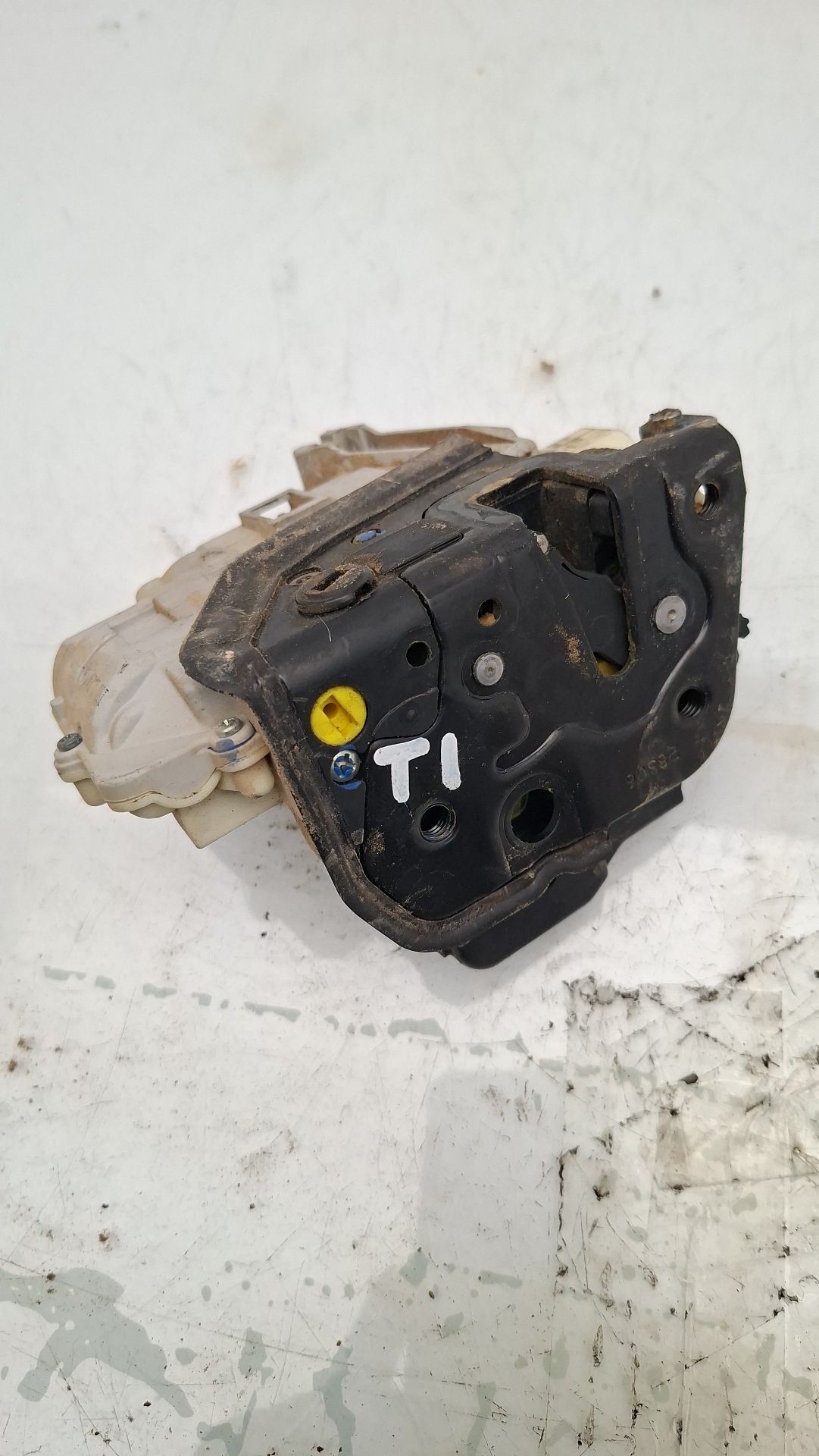 CERRADURA PUERTA TRASERA IZQUIERDA AUDI A4 