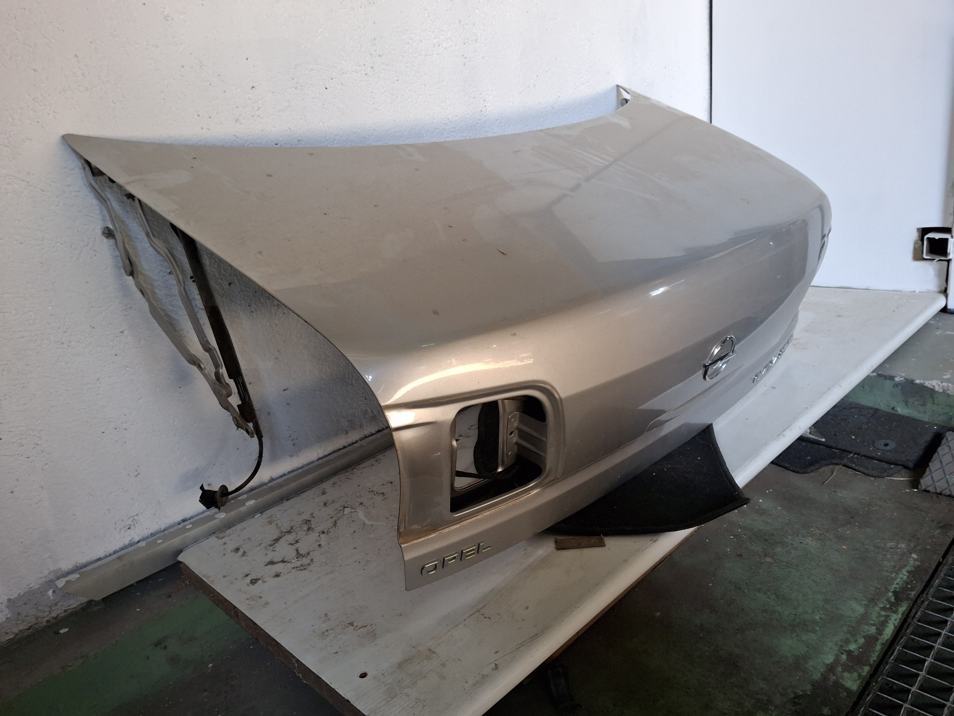 PORTON TRASERO OPEL OMEGA X25DT