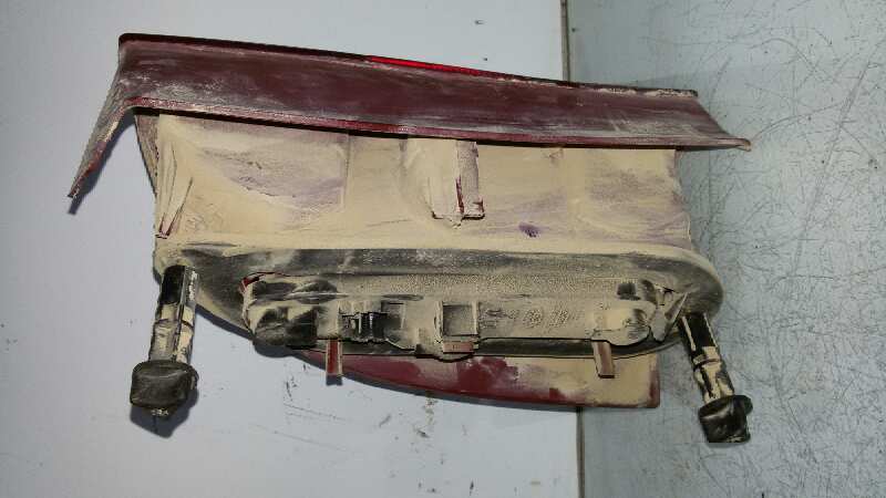 PILOTO TRASERO DERECHO RENAULT MEGANE 