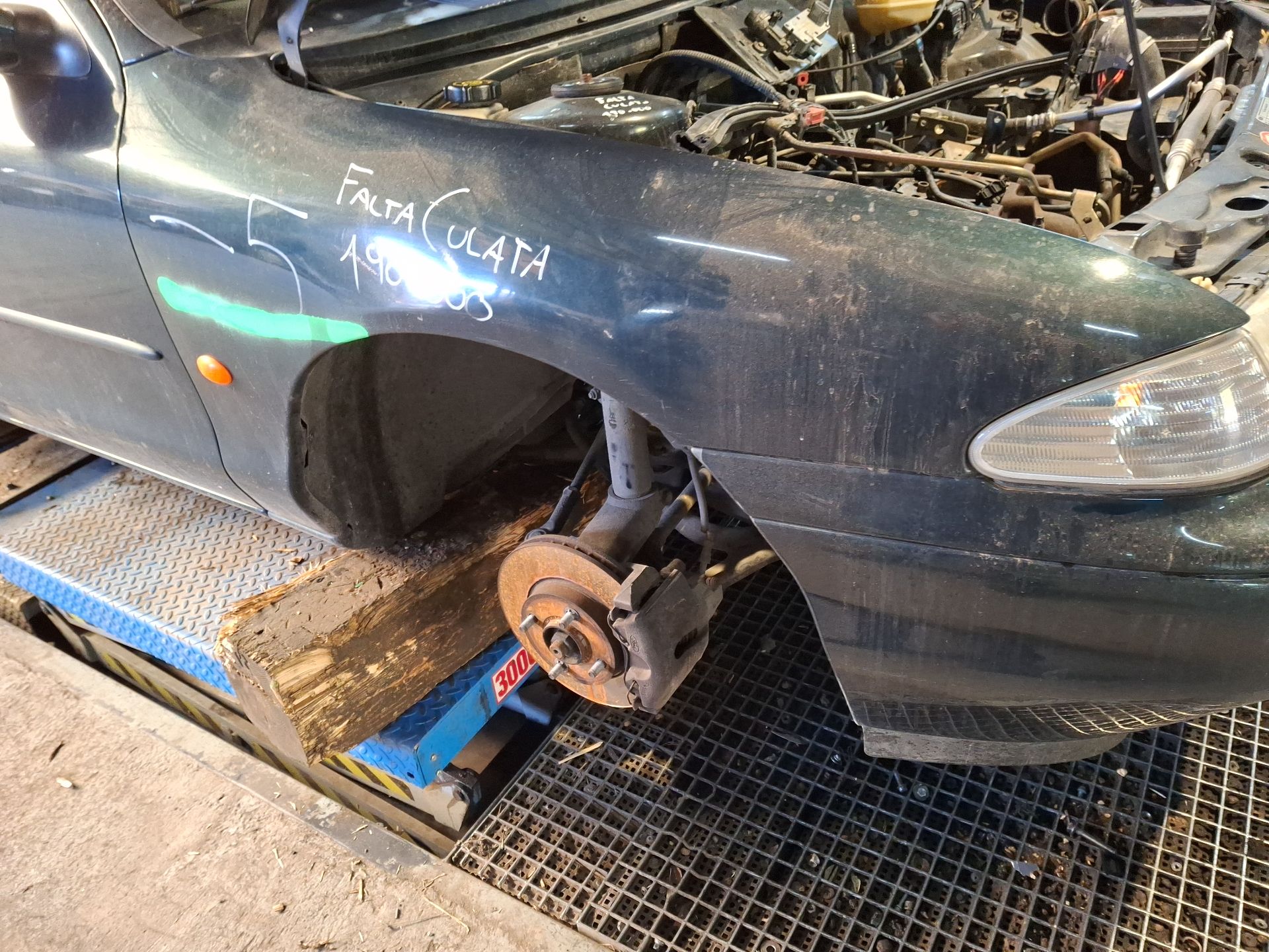 ALETA DELANTERA DERECHA FORD MONDEO 