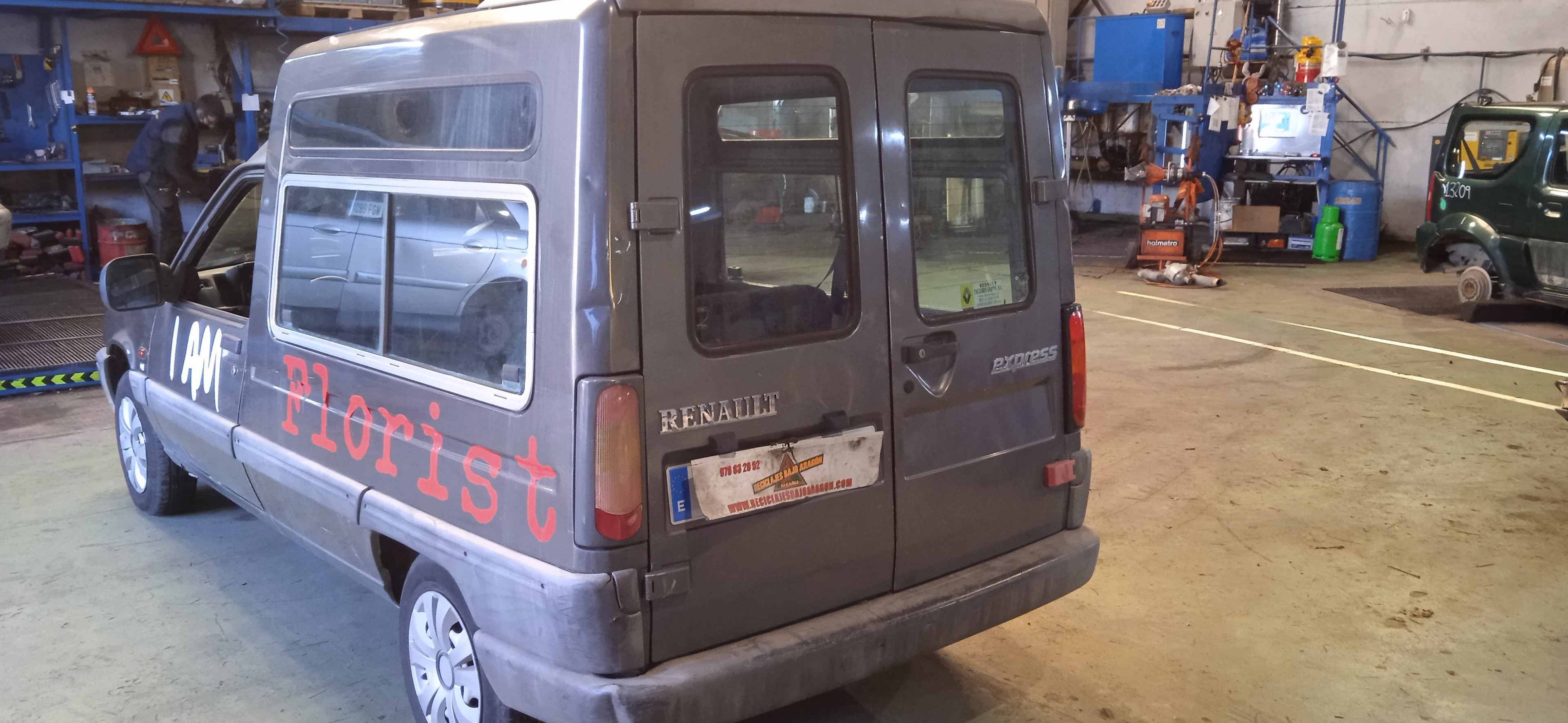 CAJA PRECALENTAMIENTO RENAULT RAPID/EXPRESS (F40) F8Q