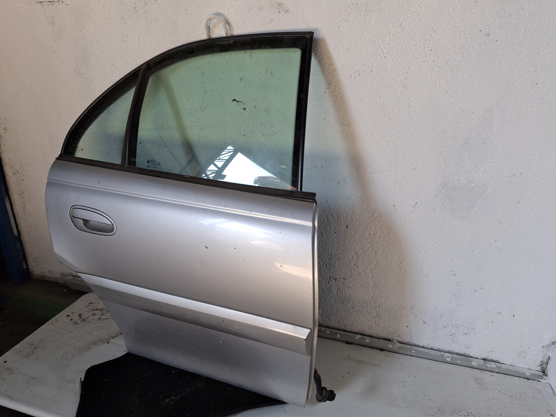 PUERTA TRASERA DERECHA OPEL OMEGA X25DT