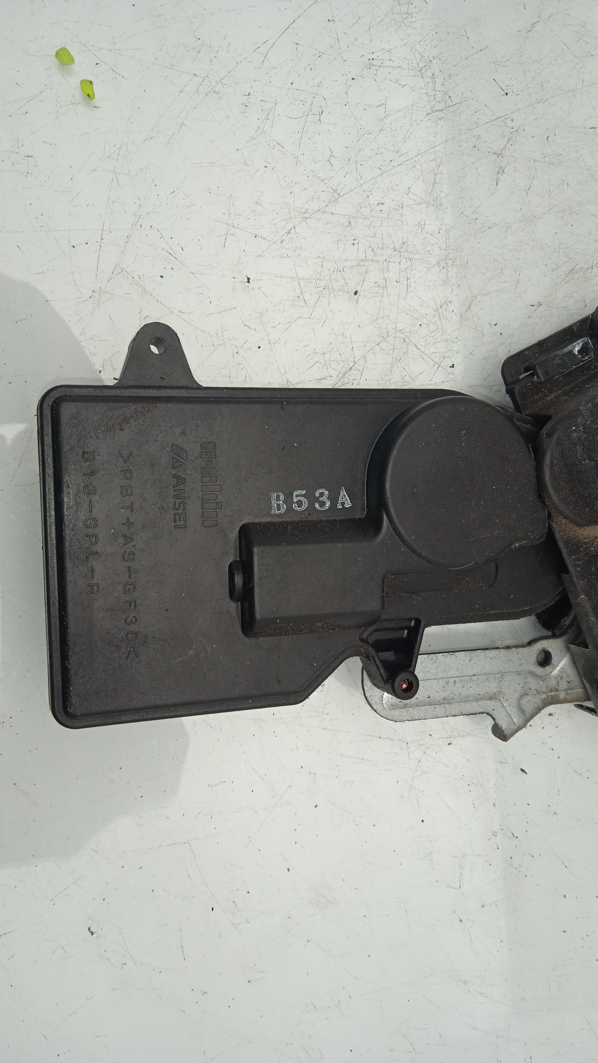 CERRADURA PUERTA DELANTERA DERECHA MAZDA 6 L8