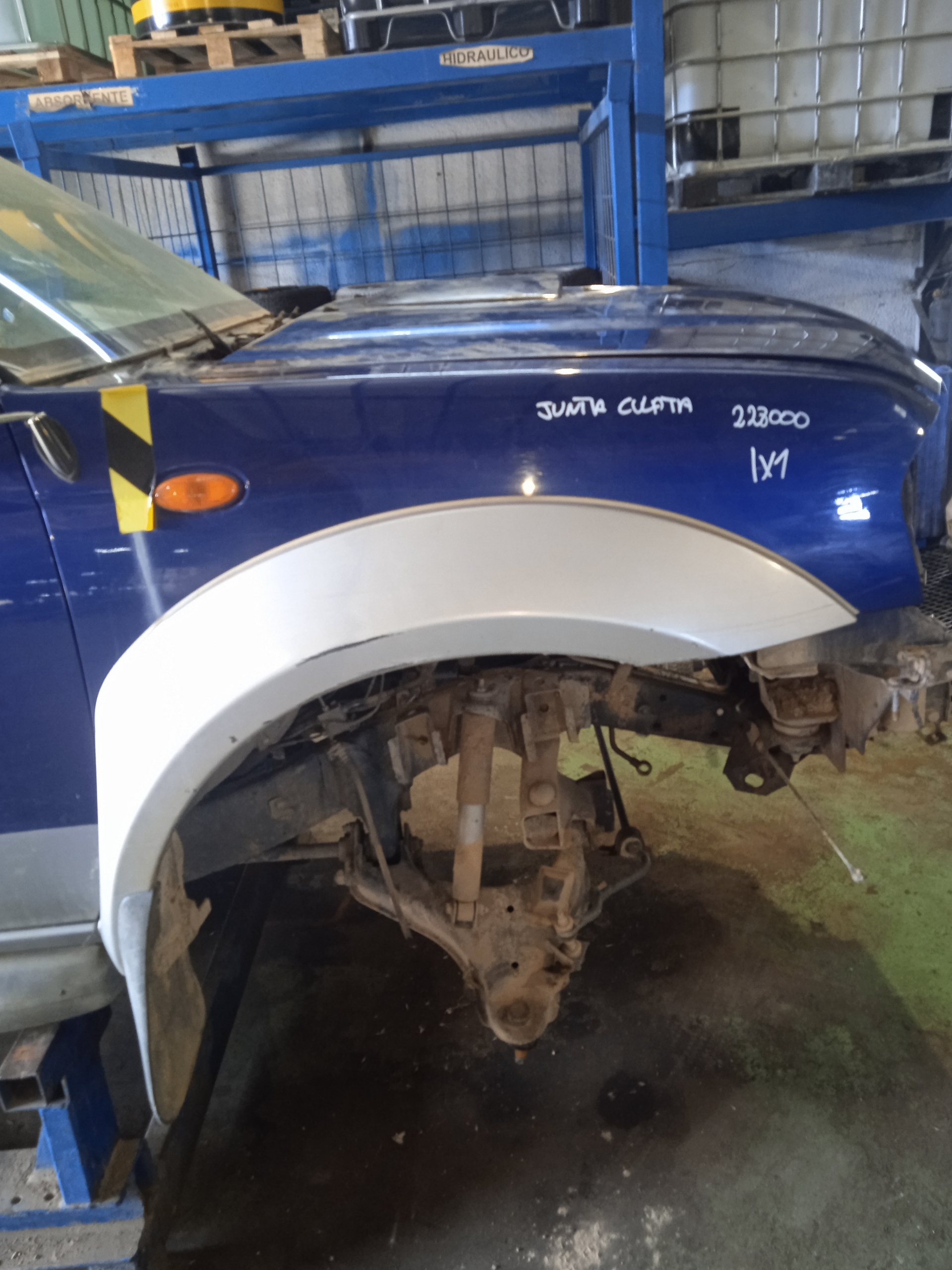 ALETA DELANTERA DERECHA NISSAN PICK YD25