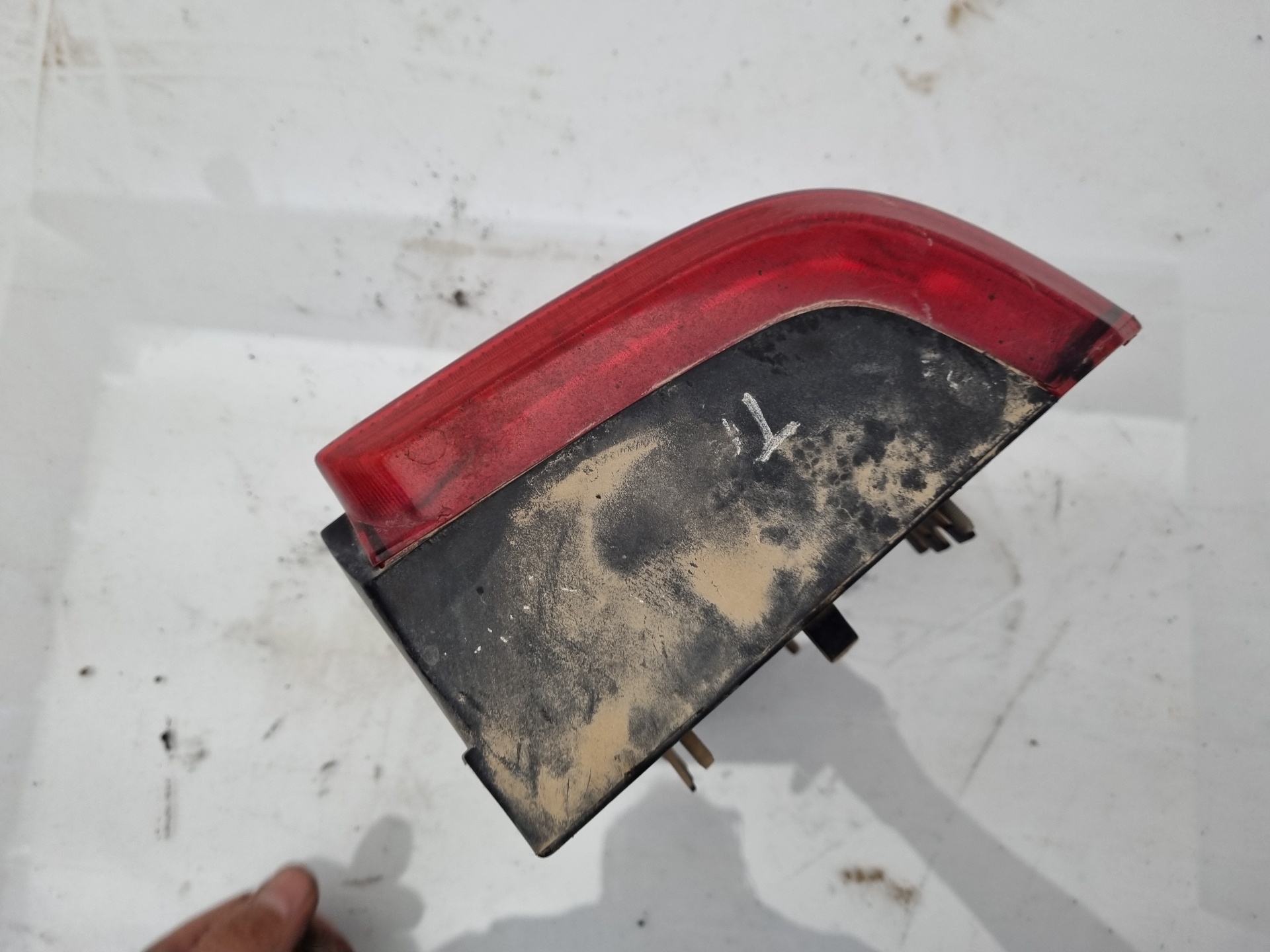 PILOTO TRASERO IZQUIERDO VOLKSWAGEN TRANSPORTER AAB