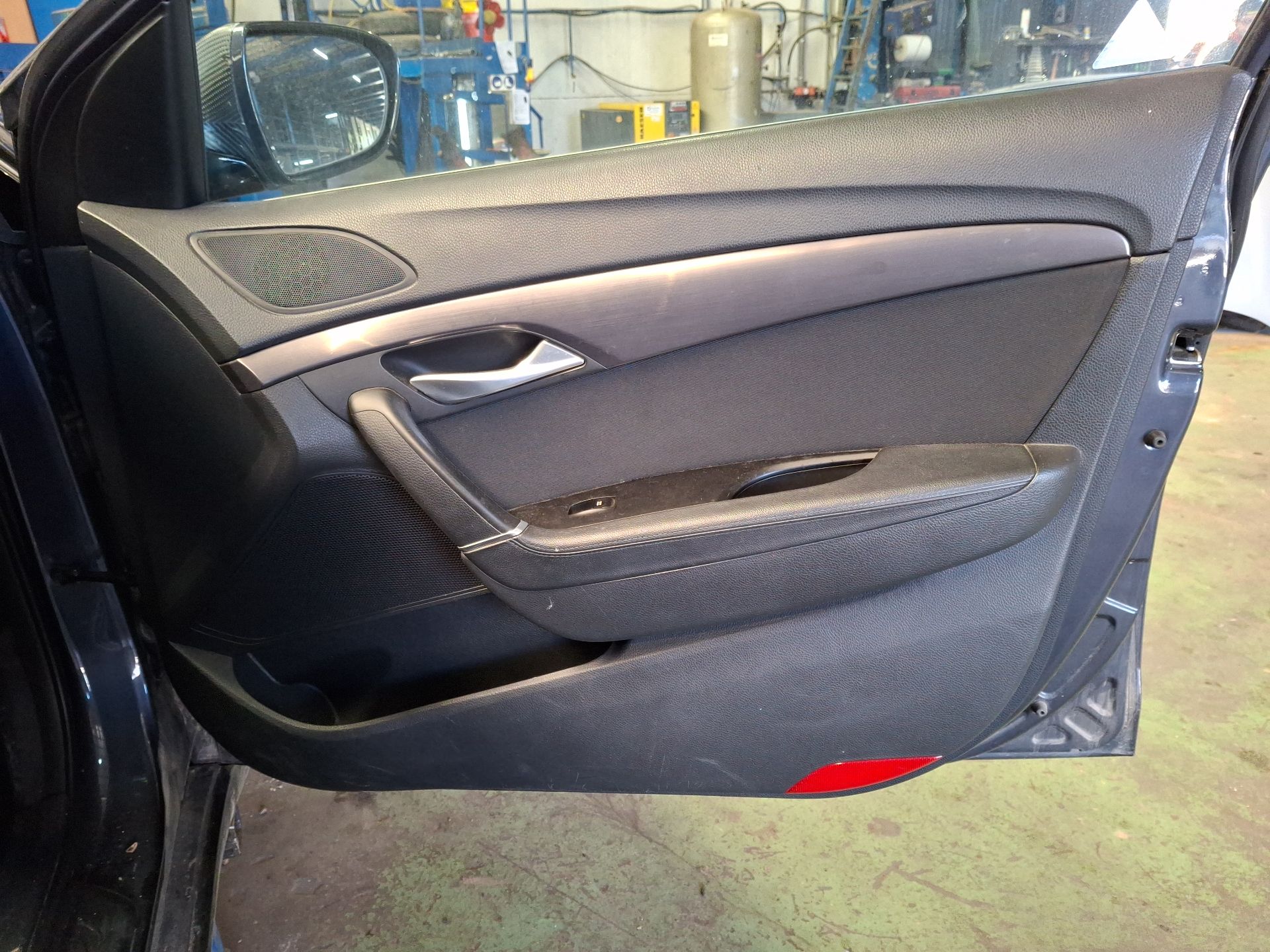 GUARNECIDO PUERTA DELANTERA DERECHA HYUNDAI i40 