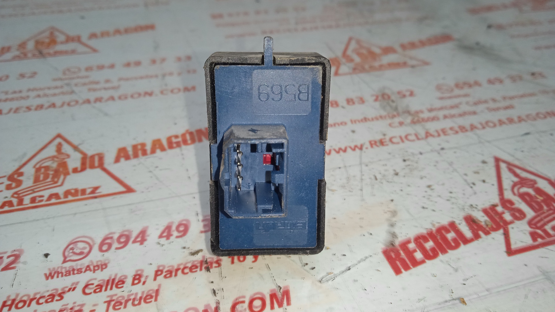 MANDO ELEVALUNAS DELANTERO DERECHO FIAT FIORINO 199A2000