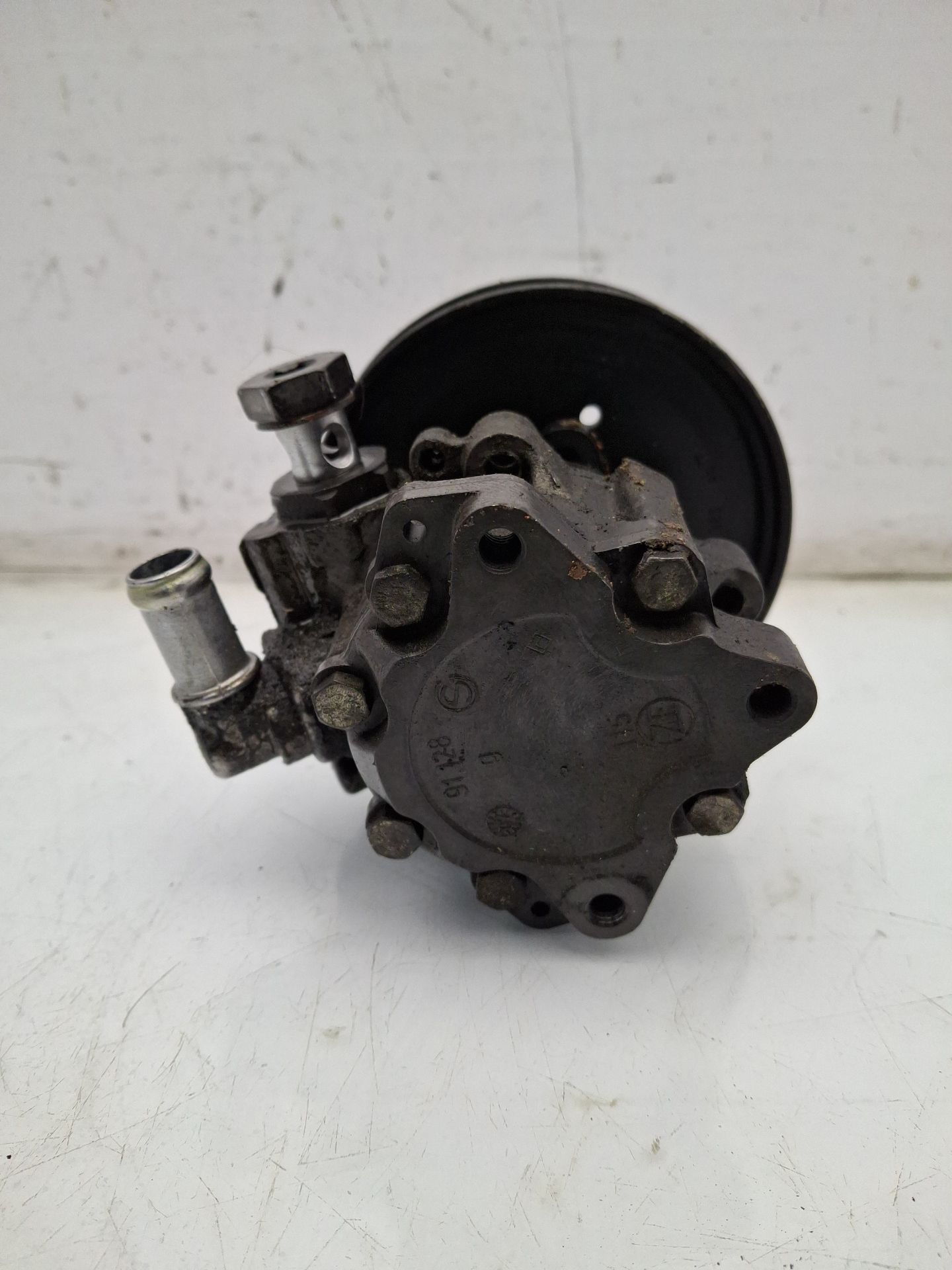 BOMBA DIRECCION AUDI A6 