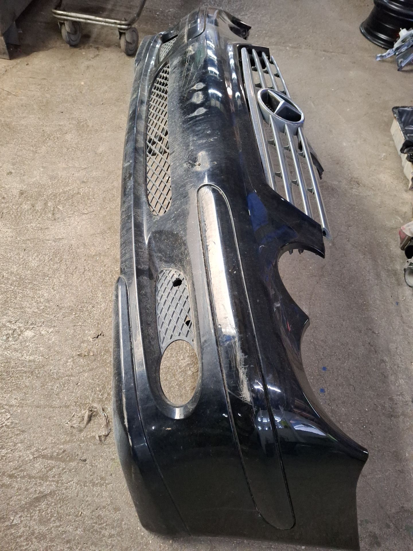 PARAGOLPES DELANTERO MERCEDES-BENZ CLASE C 