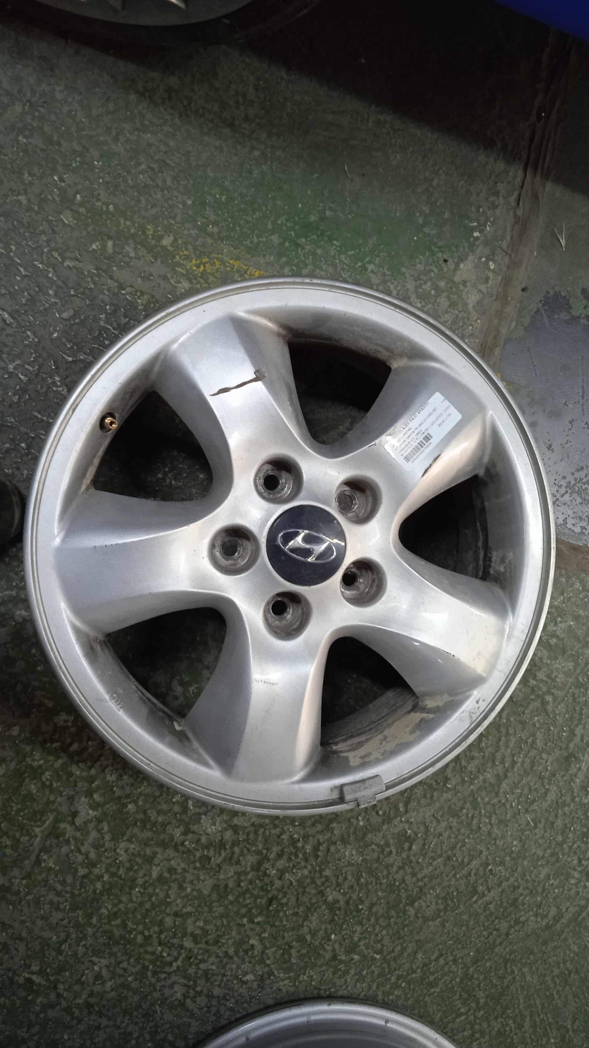 JUEGO LLANTAS HYUNDAI SANTA D4EA