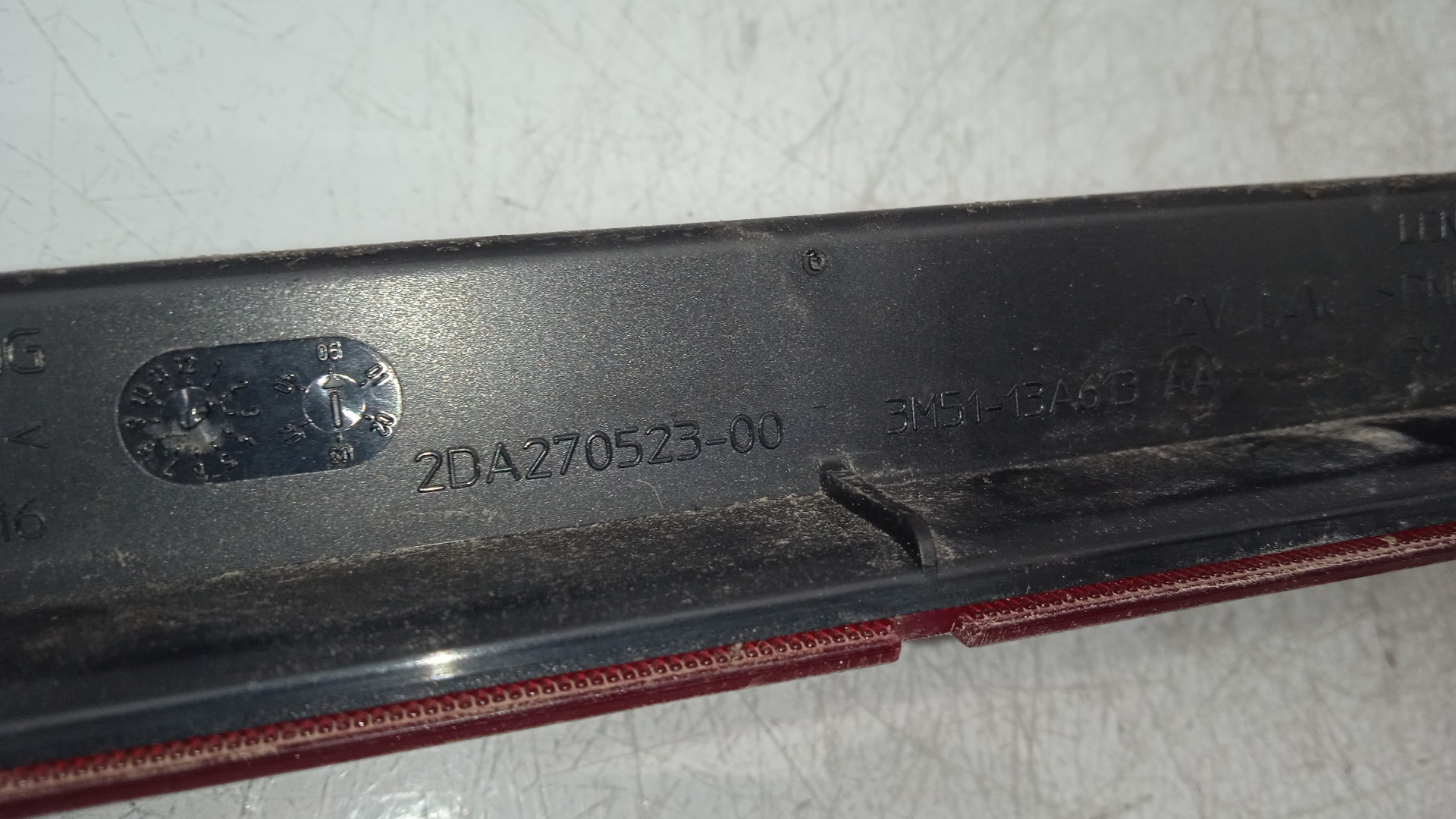 LUZ CENTRAL DE FRENO FORD FOCUS KKDA