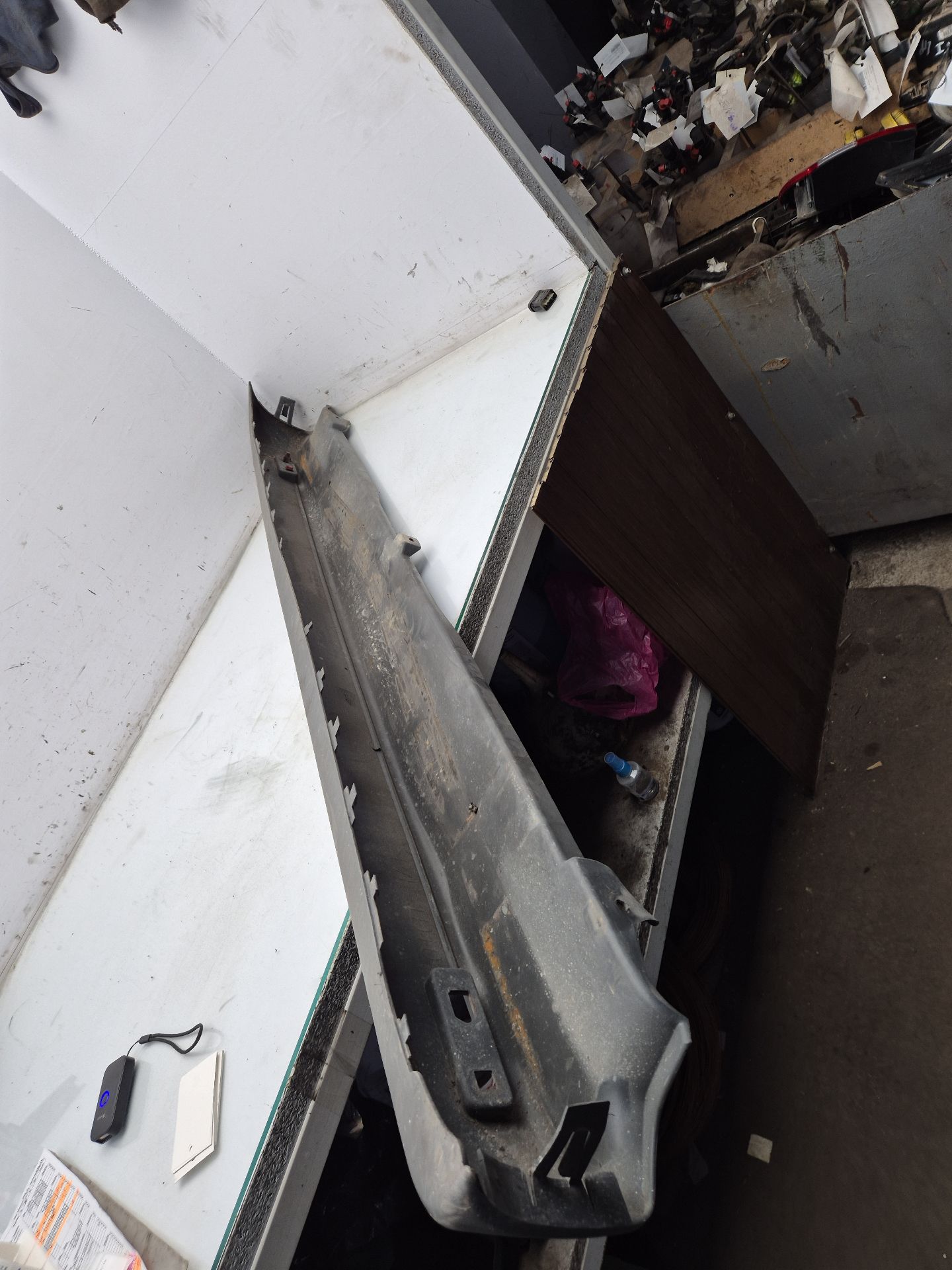 PARAGOLPES TRASERO RENAULT TRAFIC 