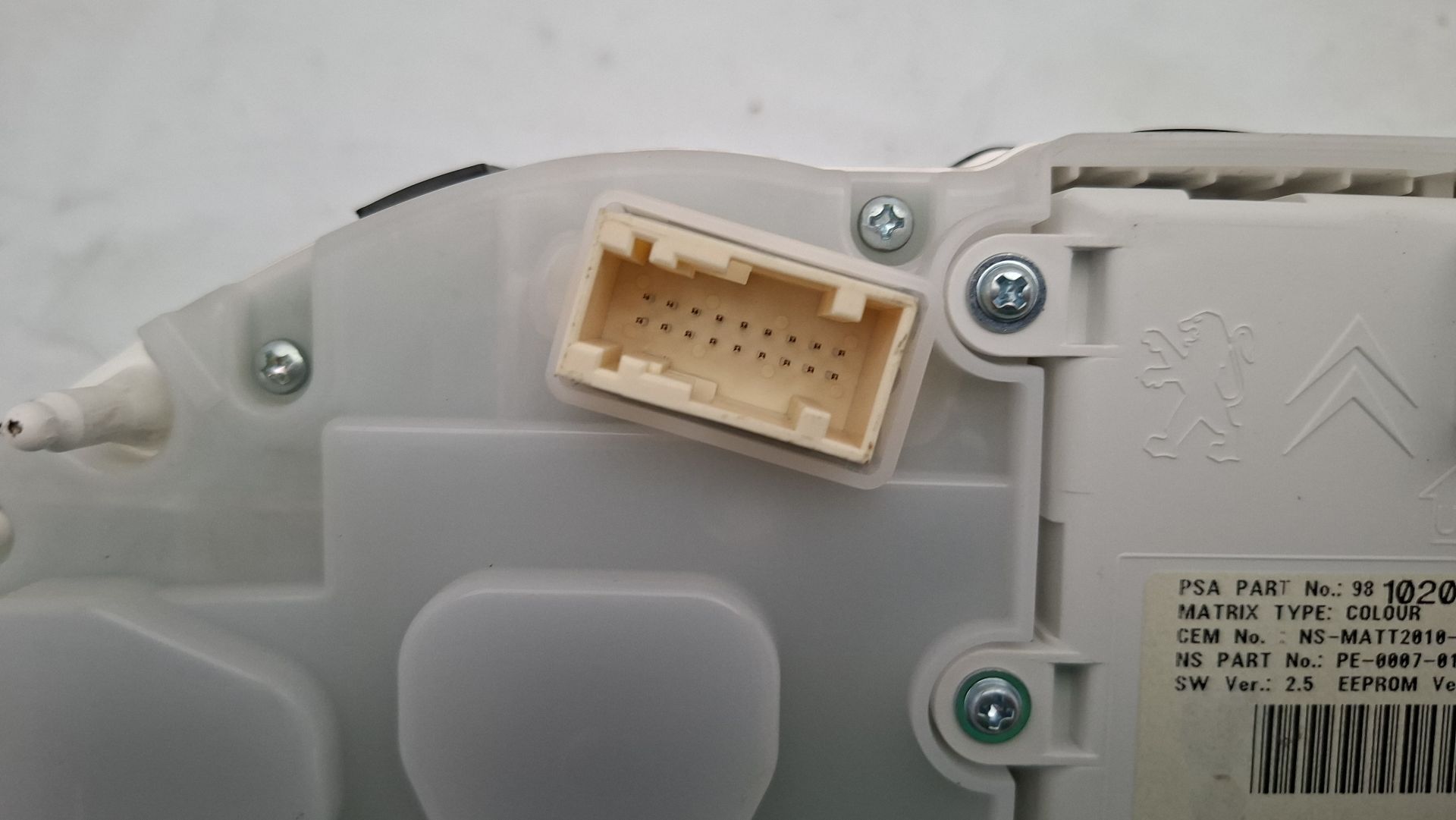 CUADRO INSTRUMENTOS PEUGEOT 2008 