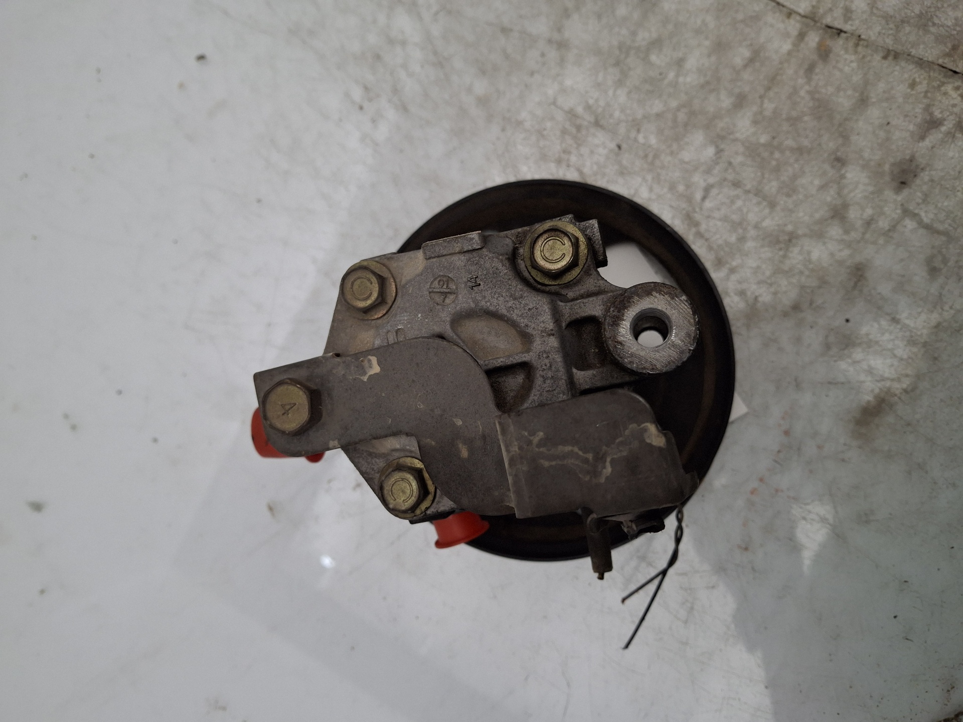 BOMBA DIRECCION MITSUBISHI COLT 4G92