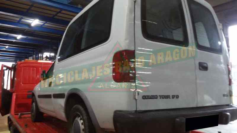 PILOTO TRASERO IZQUIERDO OPEL KADETT X17D