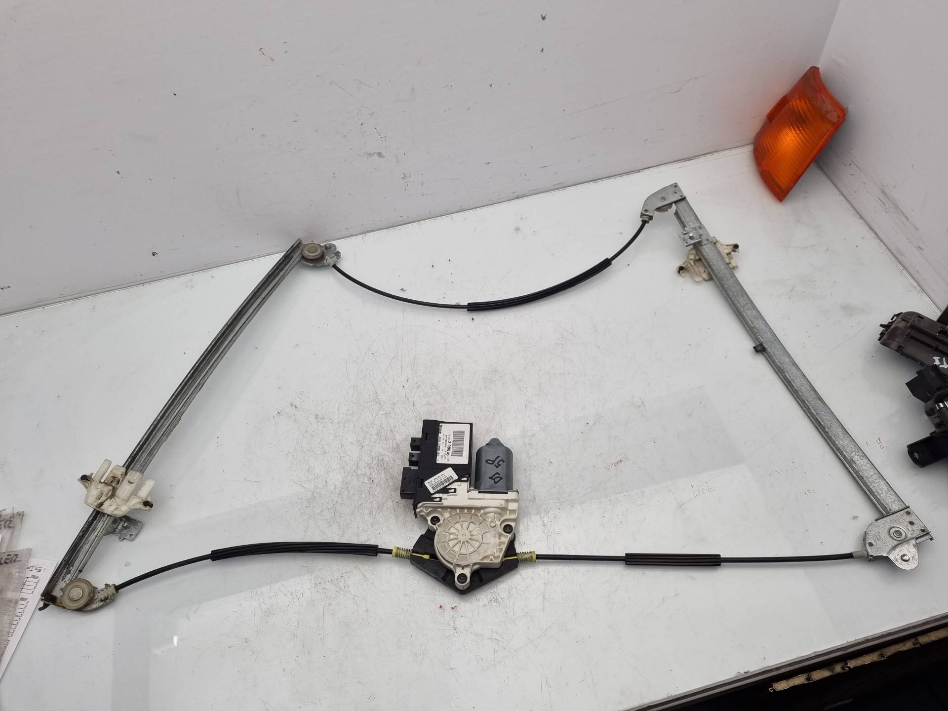 ELEVALUNAS DELANTERO IZQUIERDO FIAT ULYSSE 4HW(DW12ATED4)