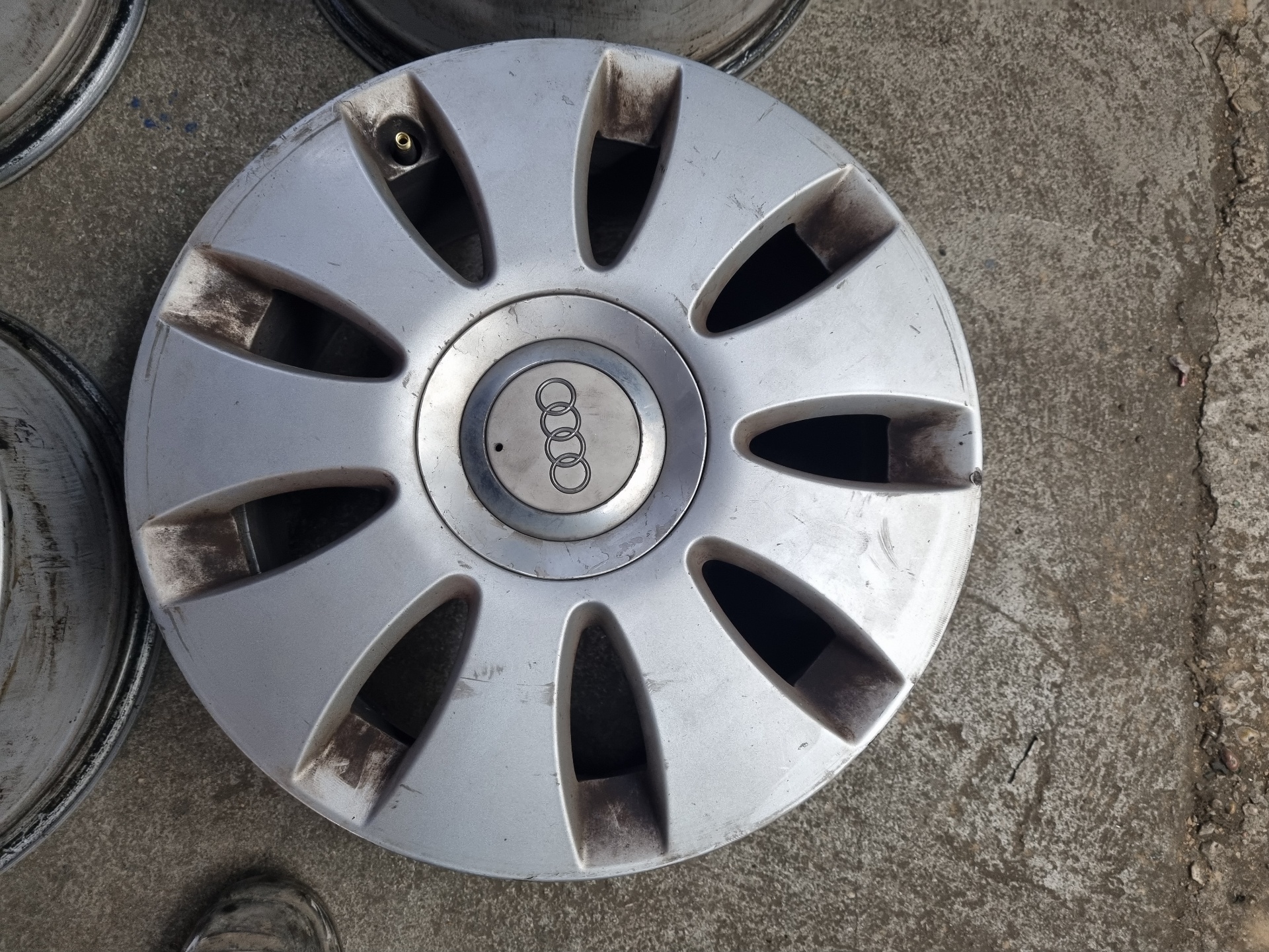 JUEGO LLANTAS AUDI A3 BKC