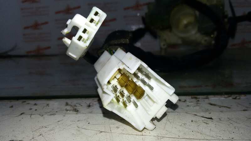 MANDO MULTIFUNCION KIA CARNIVAL J3