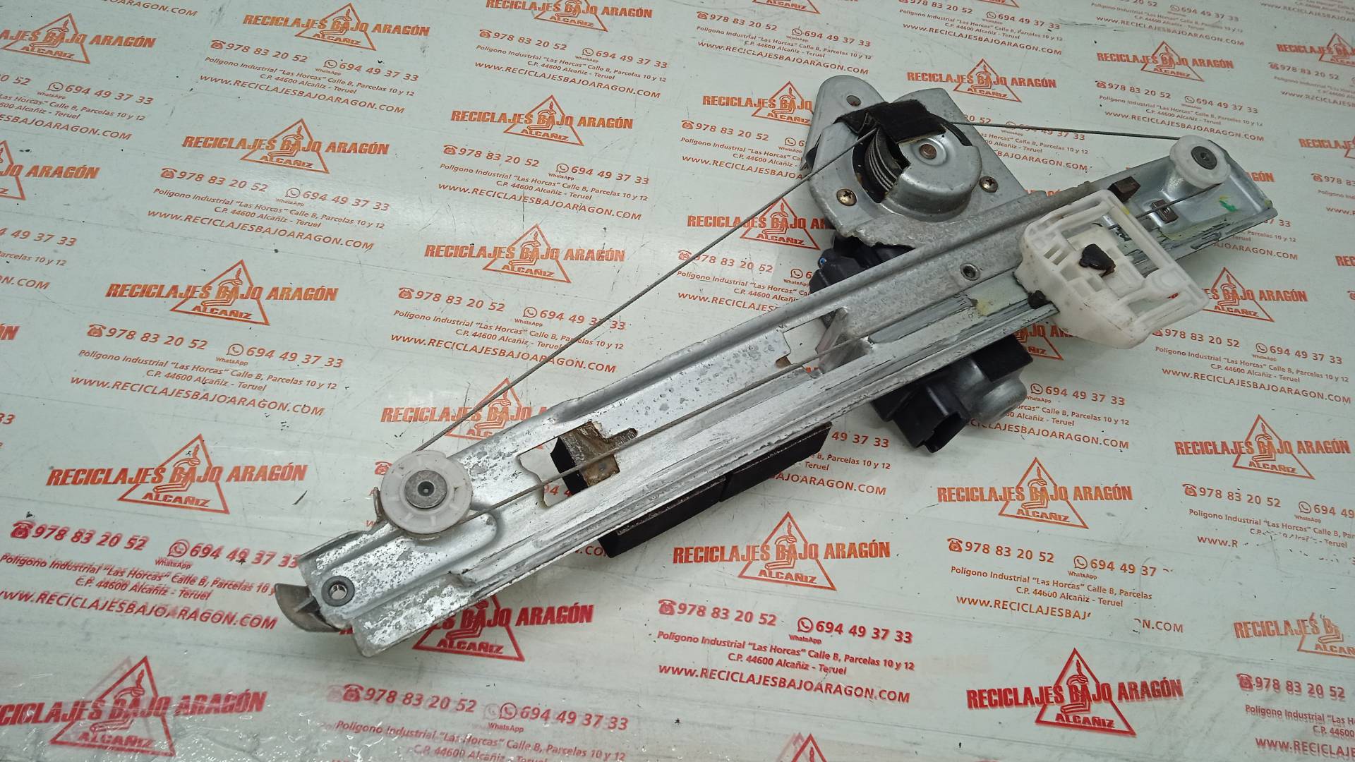 ELEVALUNAS TRASERO IZQUIERDO RENAULT MEGANE F9Q B8