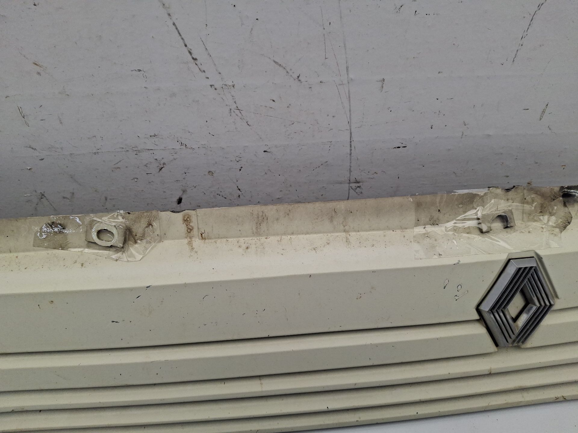 REJILLA DELANTERA RENAULT 5 