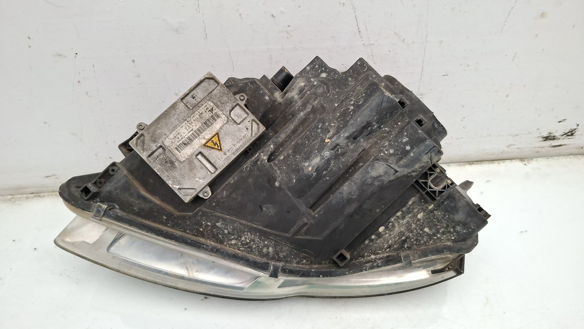 FARO DERECHO AUDI A4 