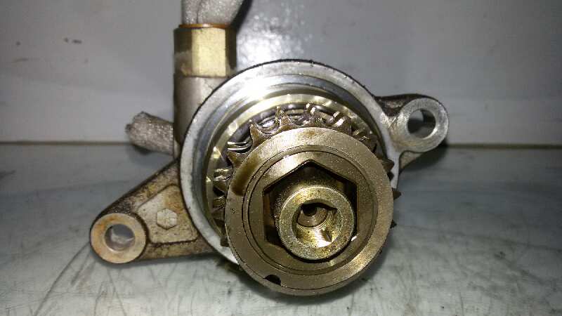 BOMBA DIRECCION NISSAN ALMERA YD22