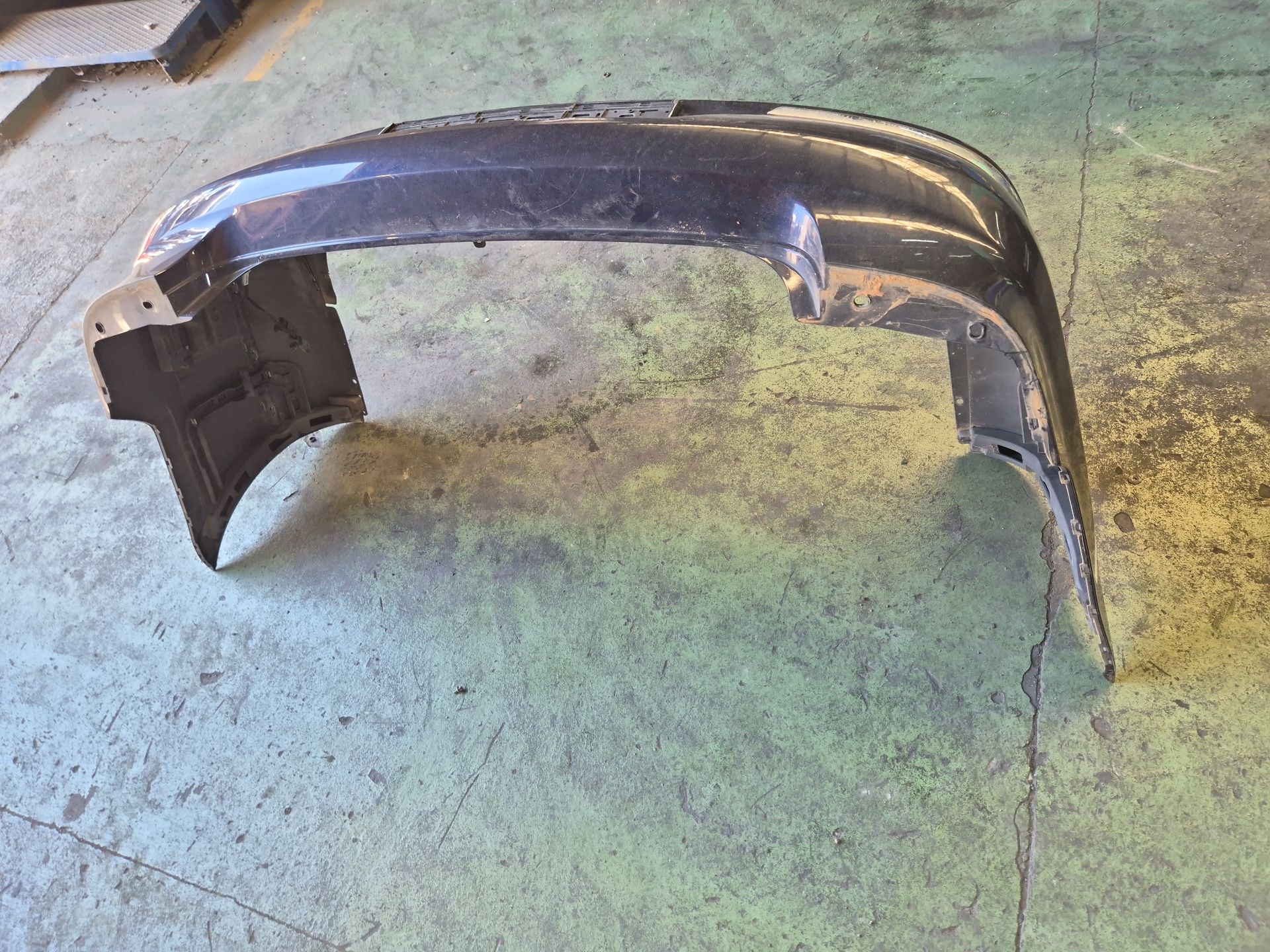 PARAGOLPES TRASERO VOLKSWAGEN PASSAT 