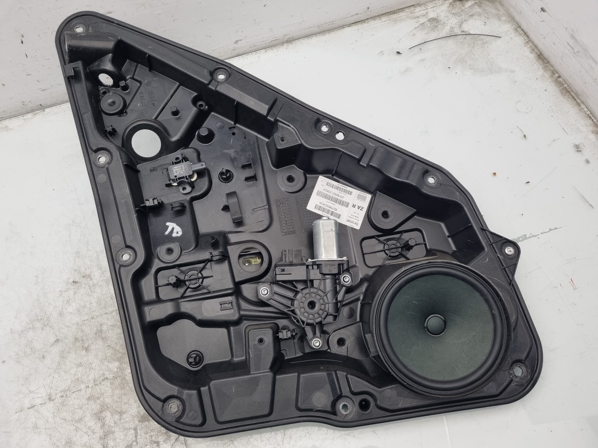 ELEVALUNAS TRASERO IZQUIERDO INFINITI Q30 270910