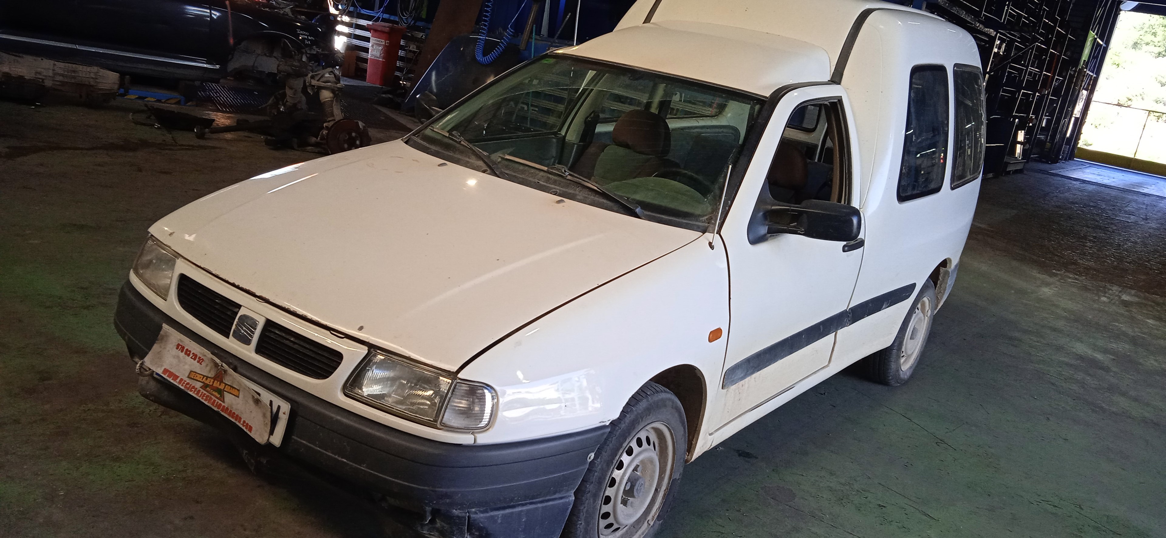 FARO IZQUIERDO SEAT INCA 1Y