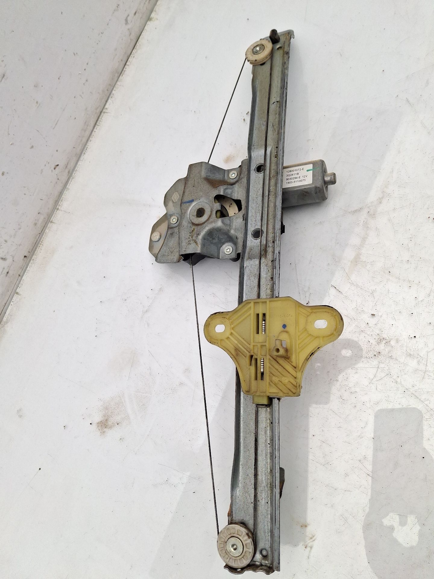ELEVALUNAS DELANTERO IZQUIERDO RENAULT CLIO 
