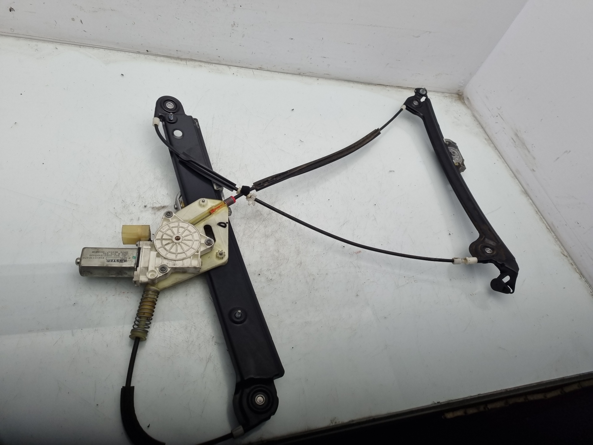 ELEVALUNAS DELANTERO DERECHO BMW 1 N47D20A