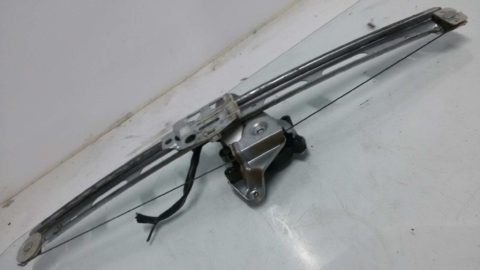 ELEVALUNAS DELANTERO IZQUIERDO MERCEDES-BENZ CLASE M166940