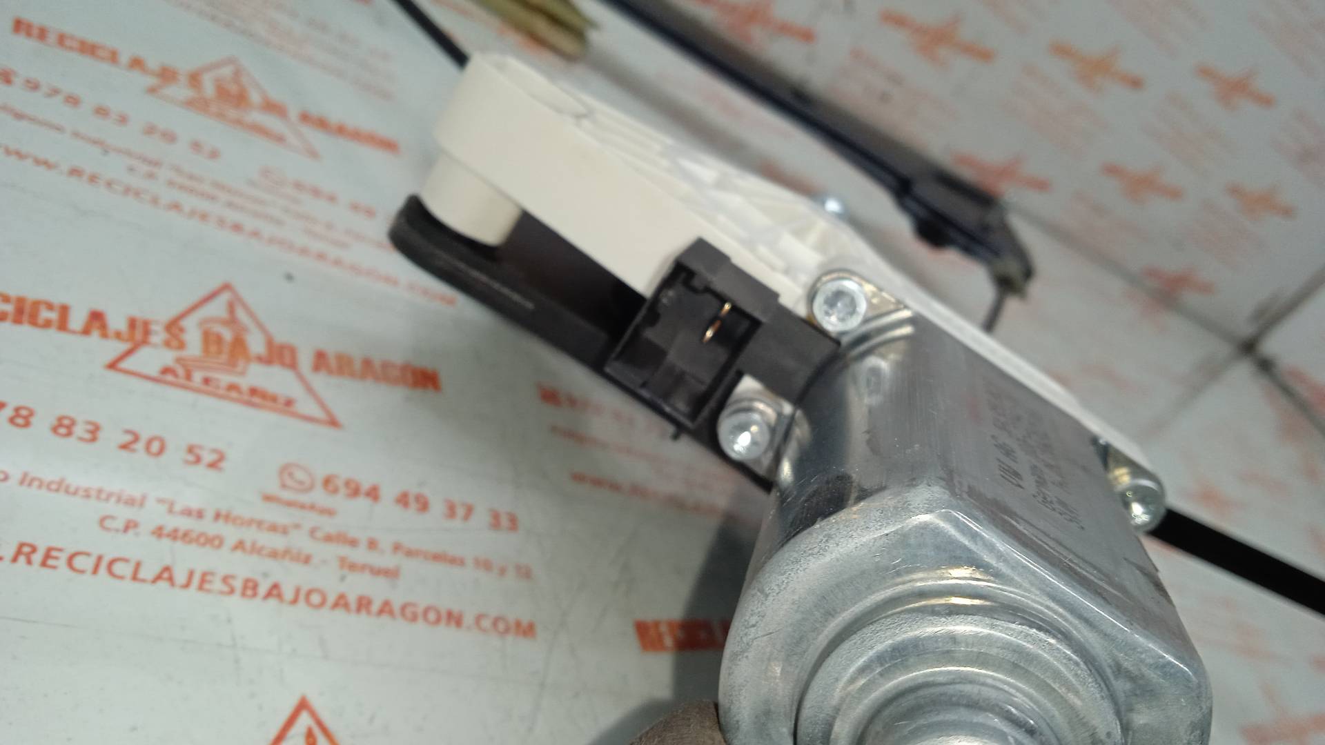 ELEVALUNAS DELANTERO DERECHO VOLKSWAGEN PASSAT DCZ