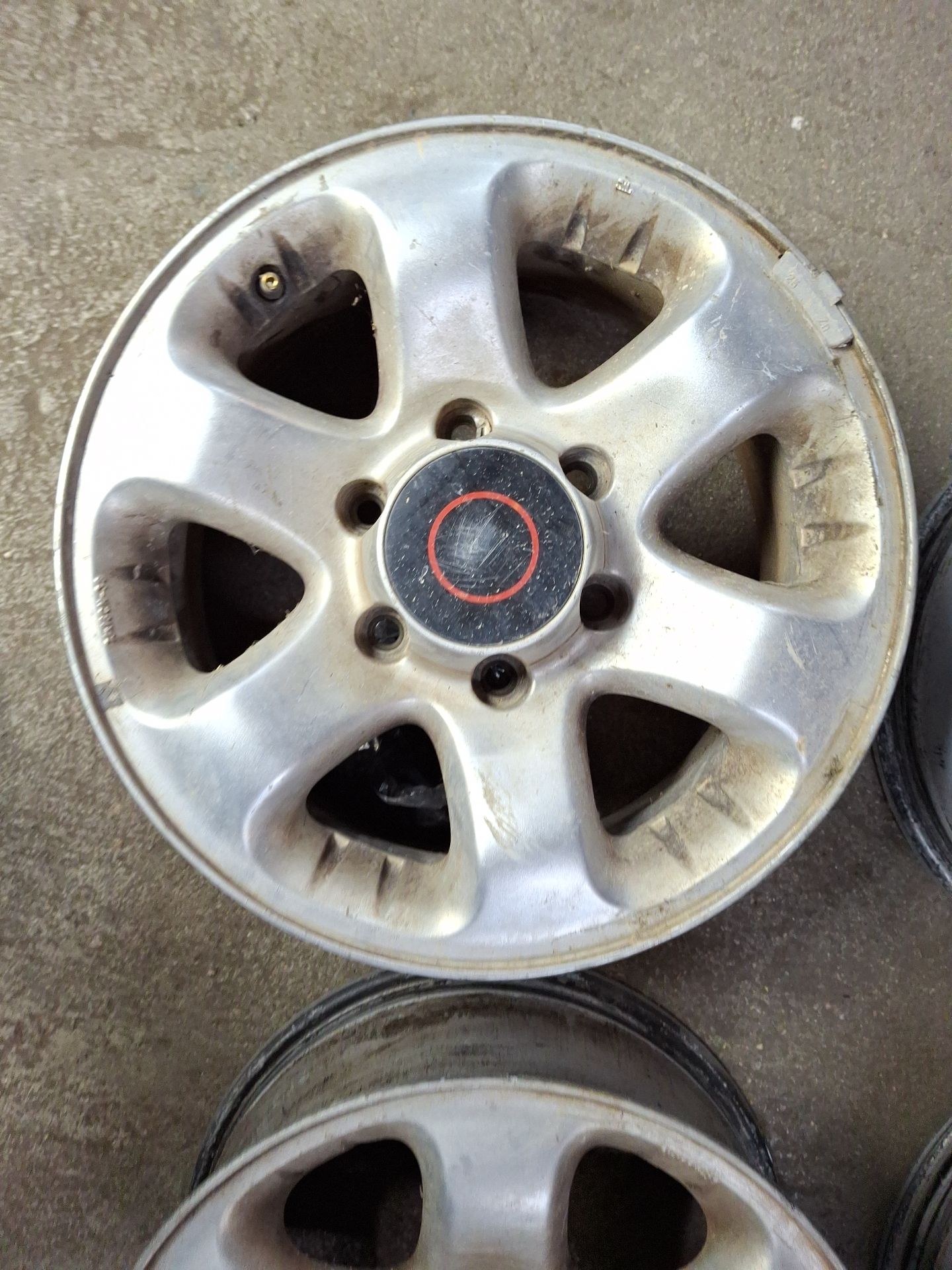 JUEGO LLANTAS OPEL MONTEREY 