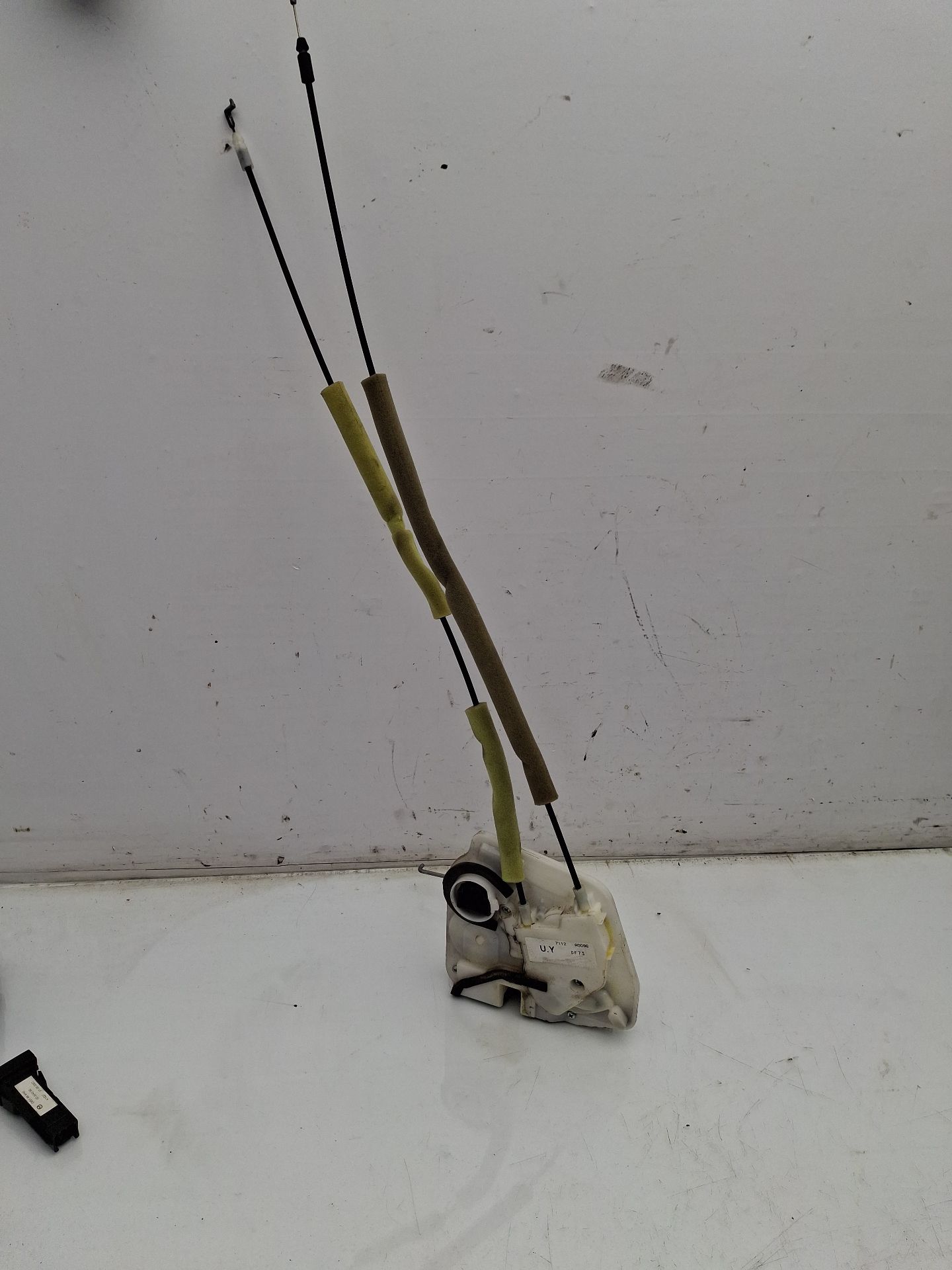 CERRADURA PUERTA DELANTERA IZQUIERDA MAZDA 2 