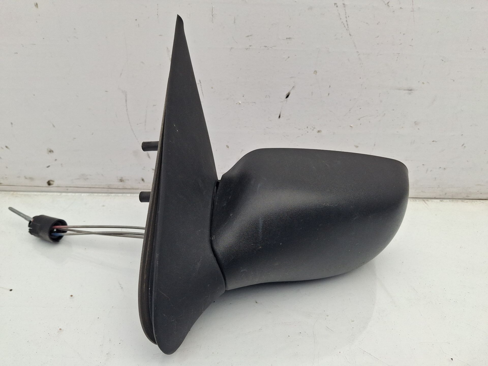 RETROVISOR IZQUIERDO FORD FIESTA 