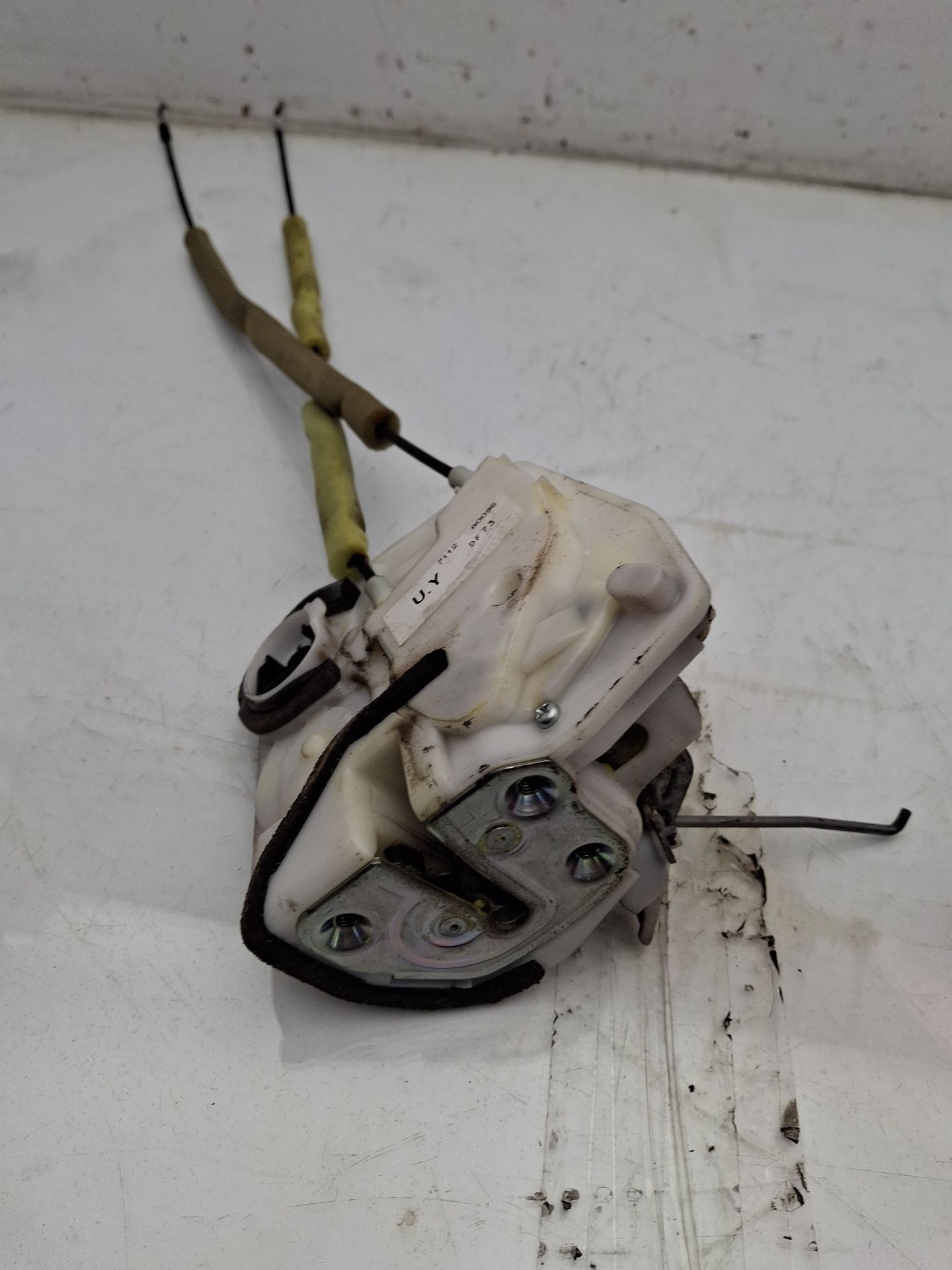 CERRADURA PUERTA DELANTERA IZQUIERDA MAZDA 2 