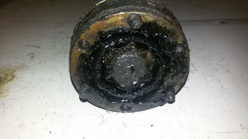 TRANSMISION DELANTERA IZQUIERDA VOLKSWAGEN GOLF 1V